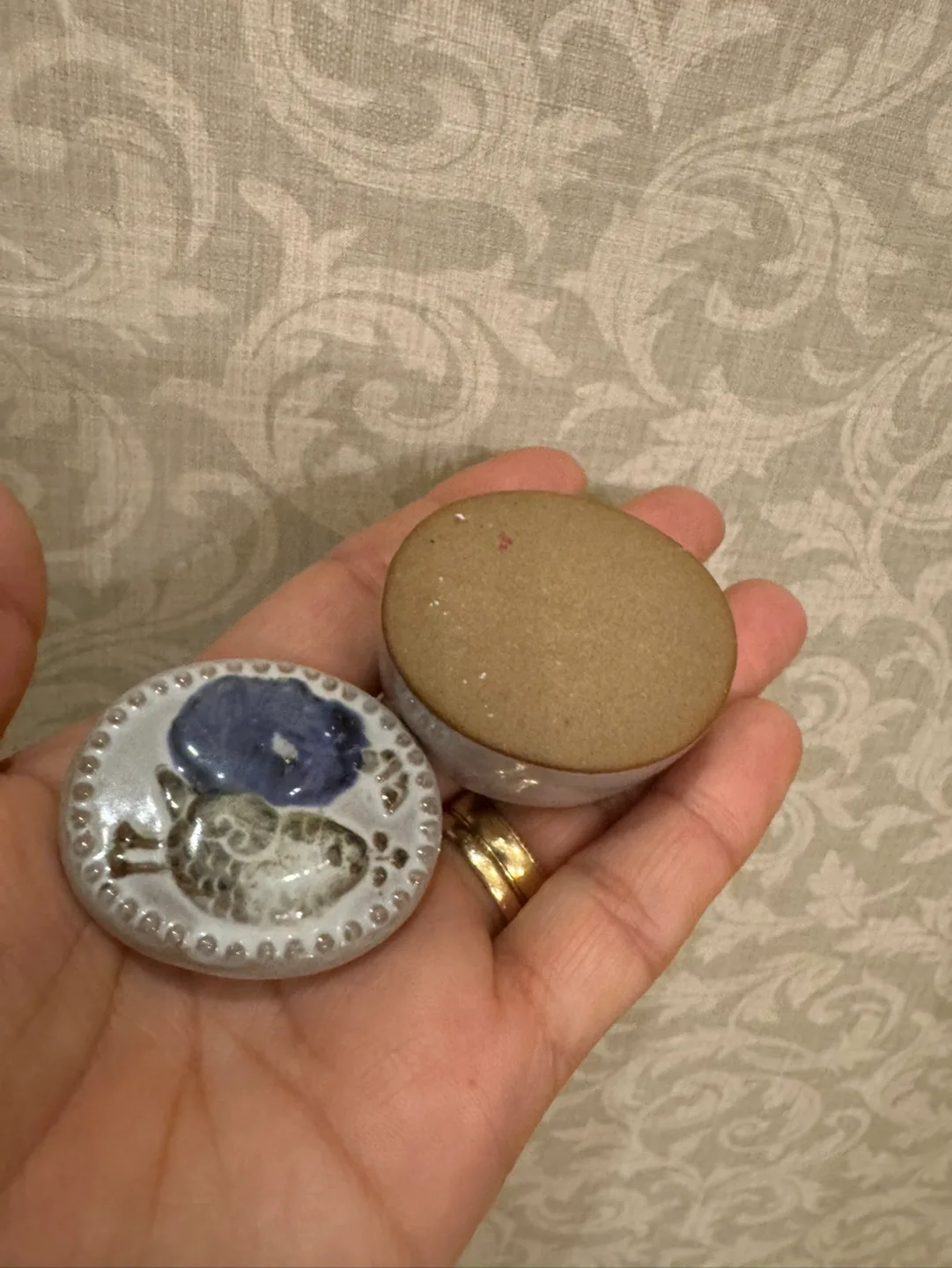 🏈 Vintage Ceramic Trinket Box with Bird Design image indicator(4)