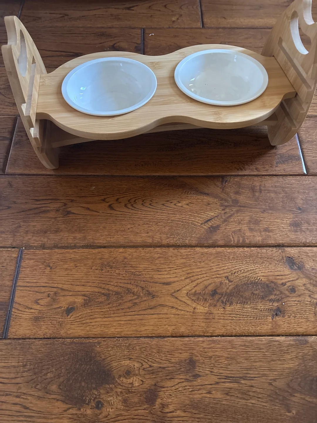 Adorable Cat-Shaped Bamboo Pet Bowl image indicator(4)