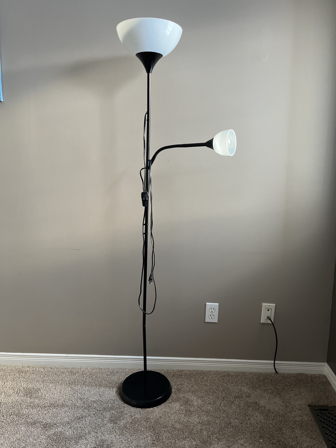 Dual-Light Floor Lamp - Black