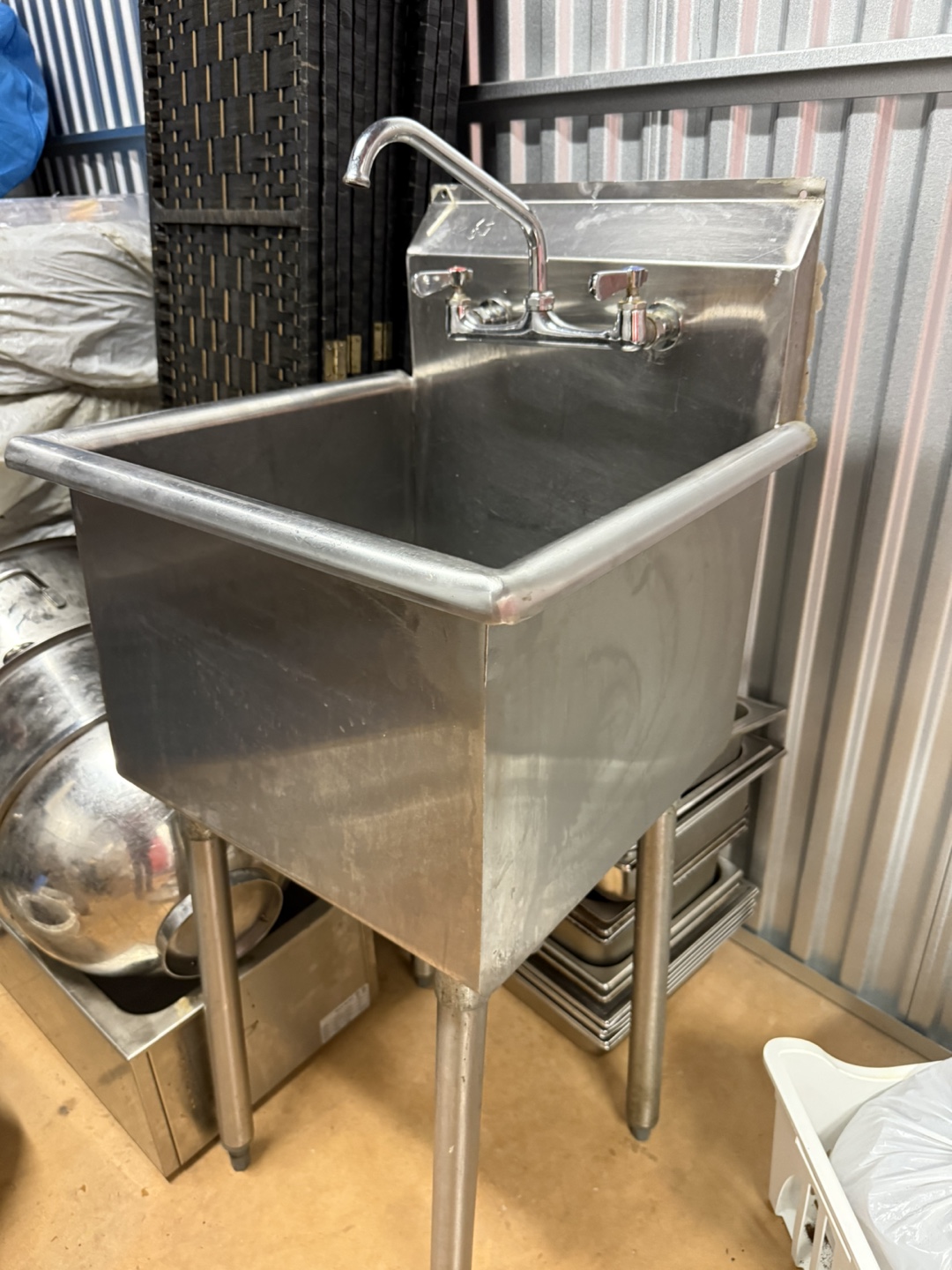 Commercial Stainless Steel Utility Sink with Faucet