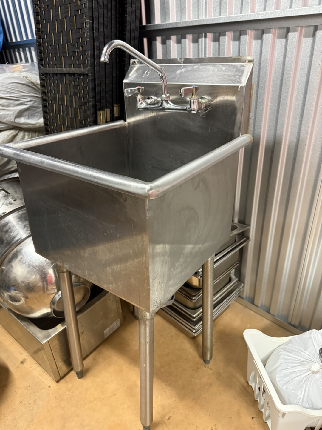 Commercial Stainless Steel Utility Sink with Faucet - photo 2