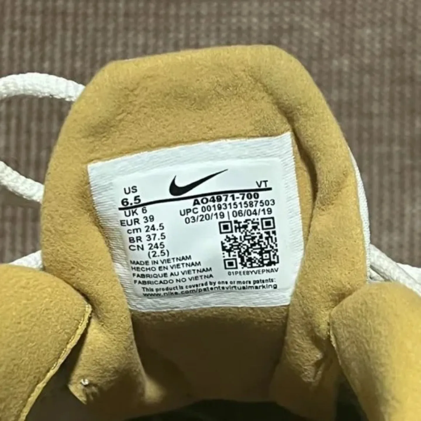 Nike Air Max 270 React Sneakers - Size 6.5 image indicator(7)