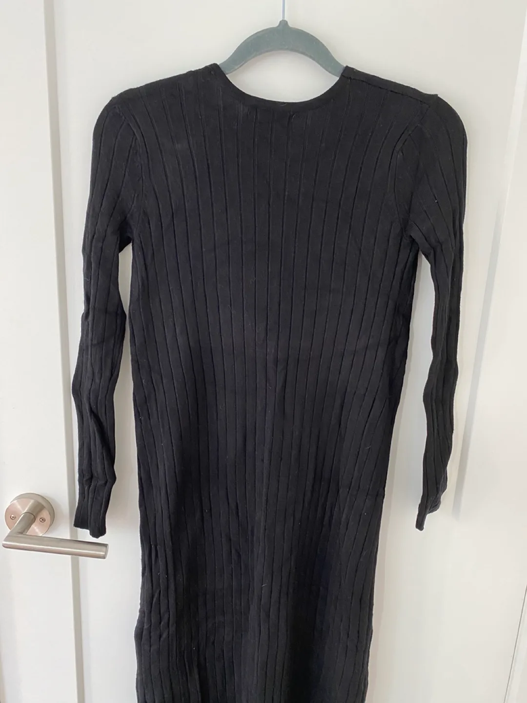 Revamped Black Ribbed Knit Cardigan image indicator(4)