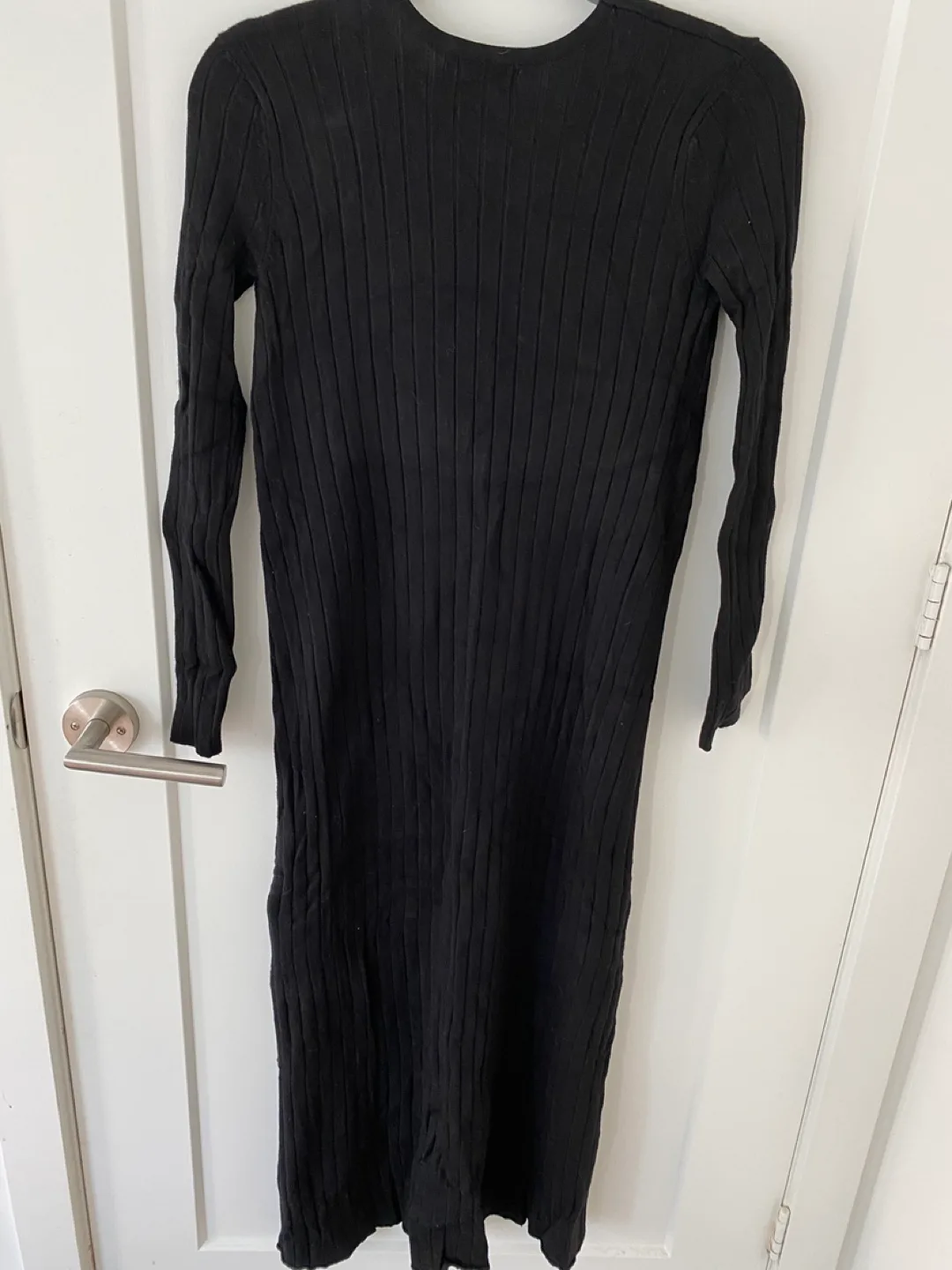 Revamped Black Ribbed Knit Cardigan image indicator(3)