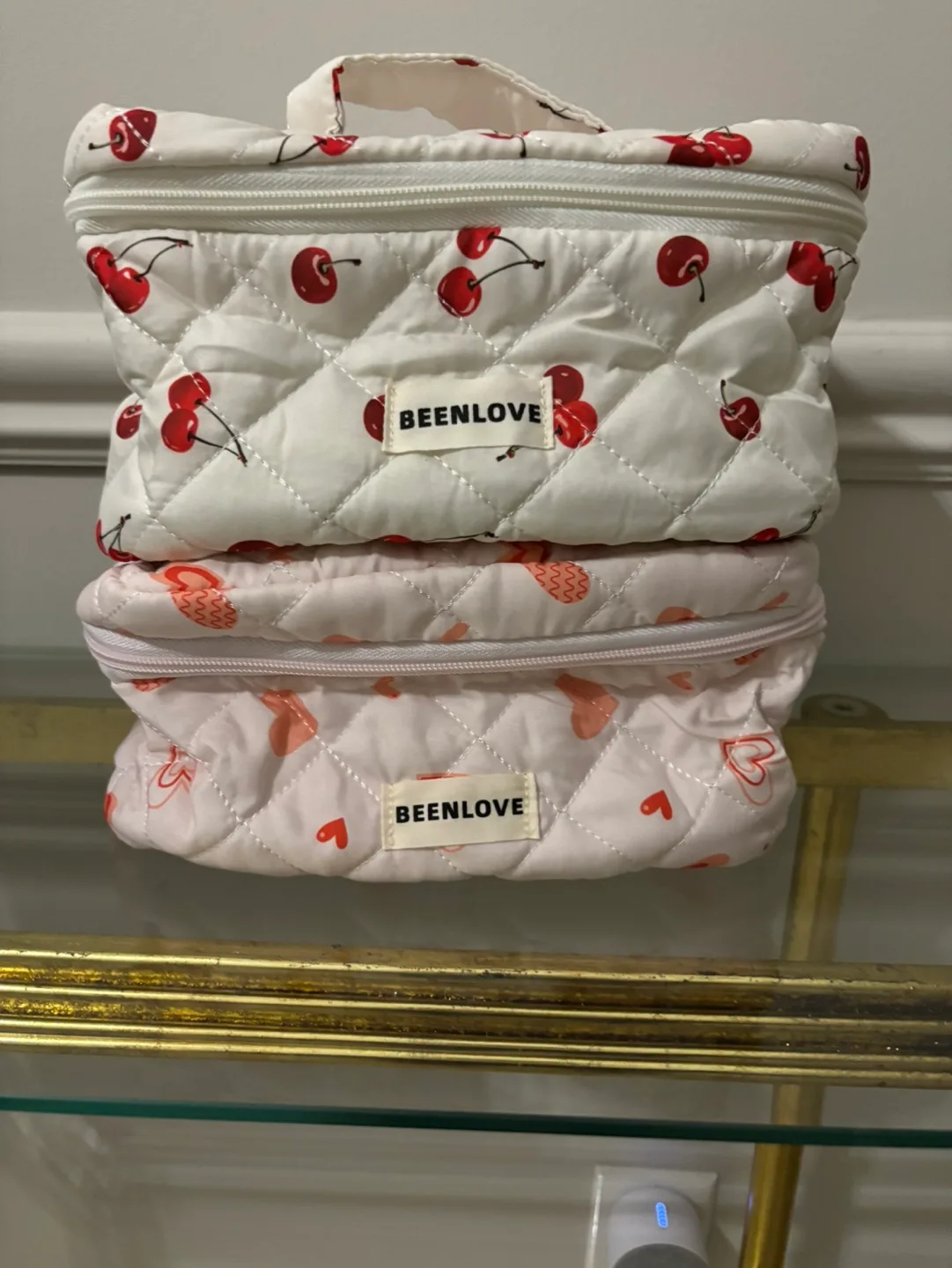 NEW! Quilted Makeup Bag 🍒💗 image indicator(3)