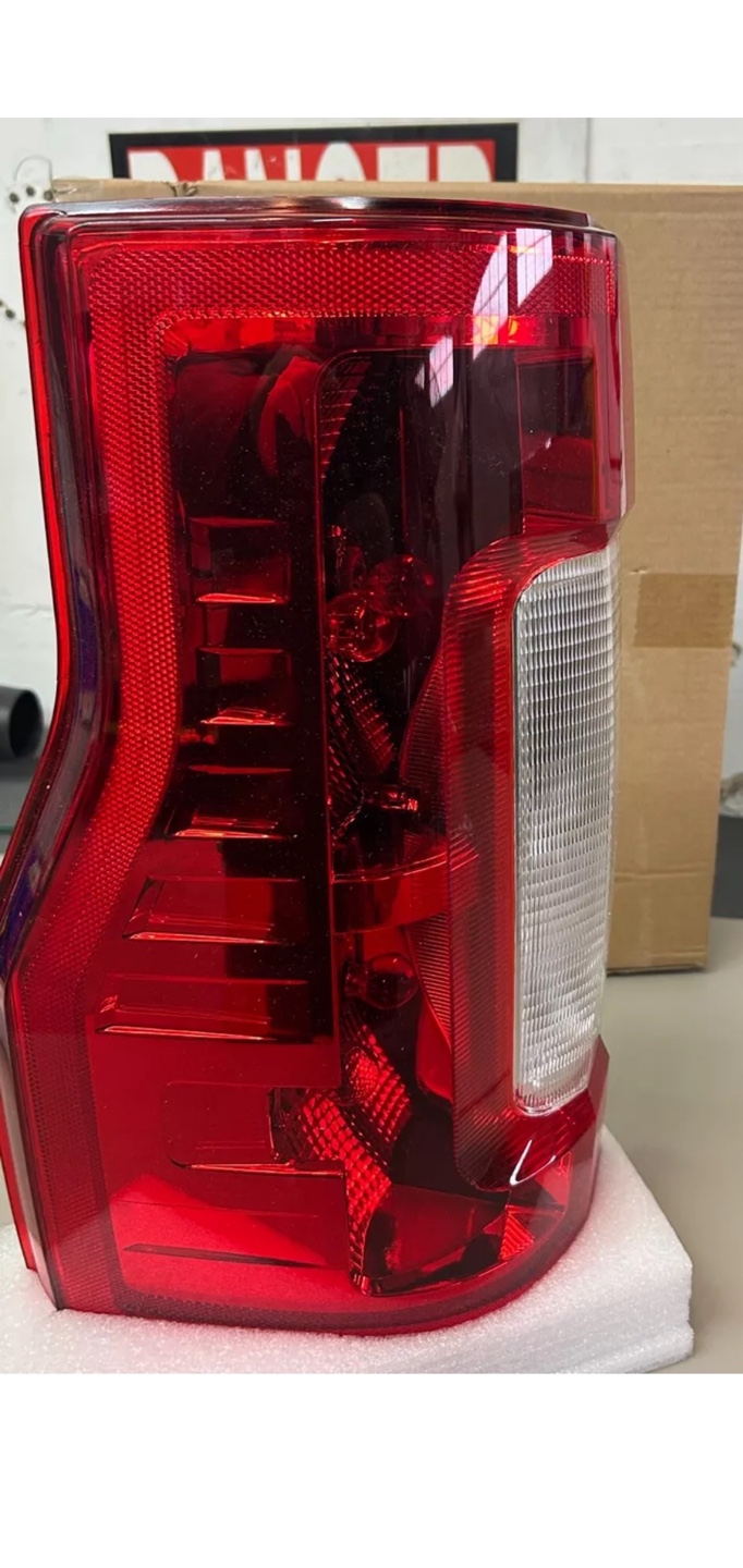 Ford Super Duty Truck Tail Light Assembly (Passenger Side)