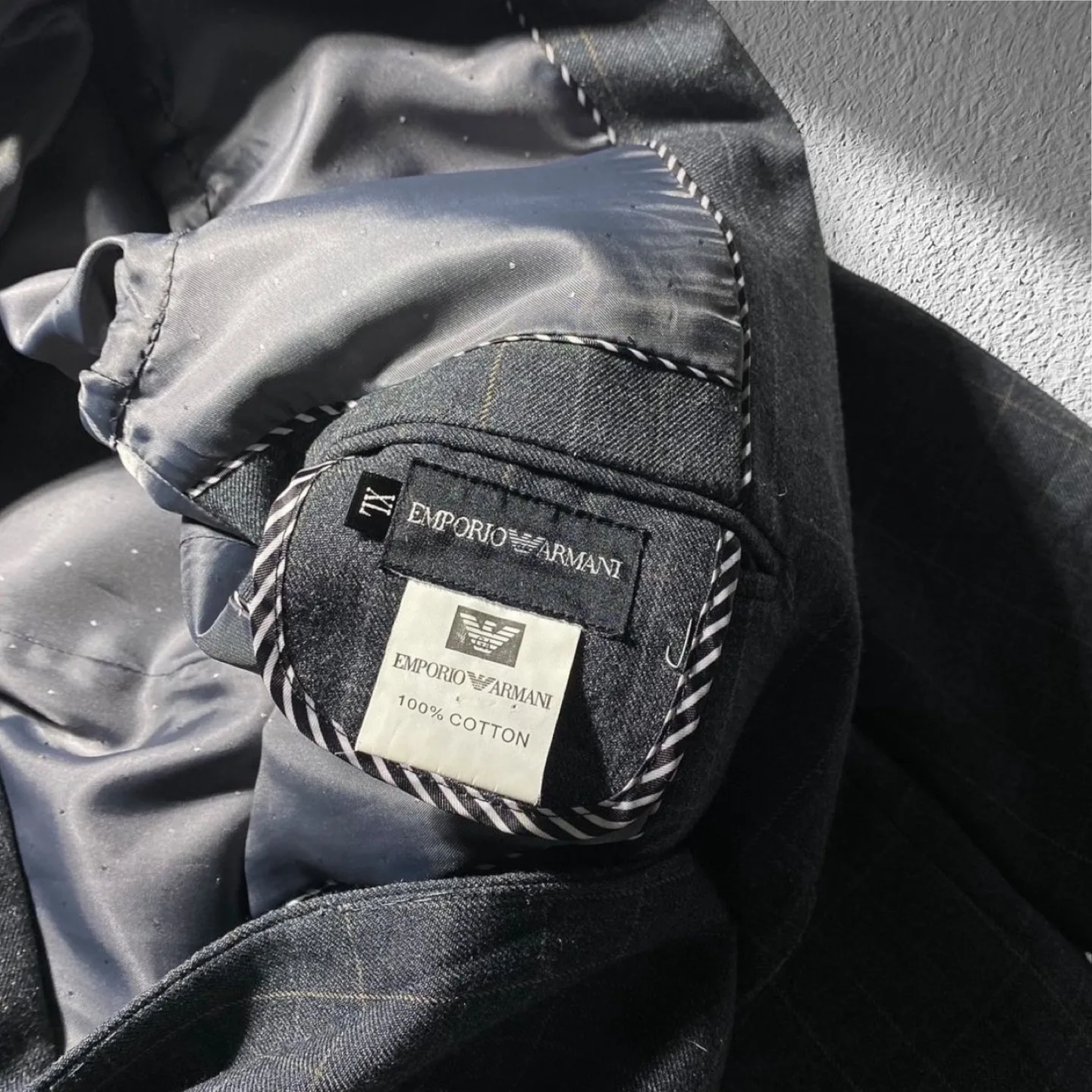 Vintage Emporio Armani Blazer – XL Checkered Cotton Suit Jacket image indicator(5)