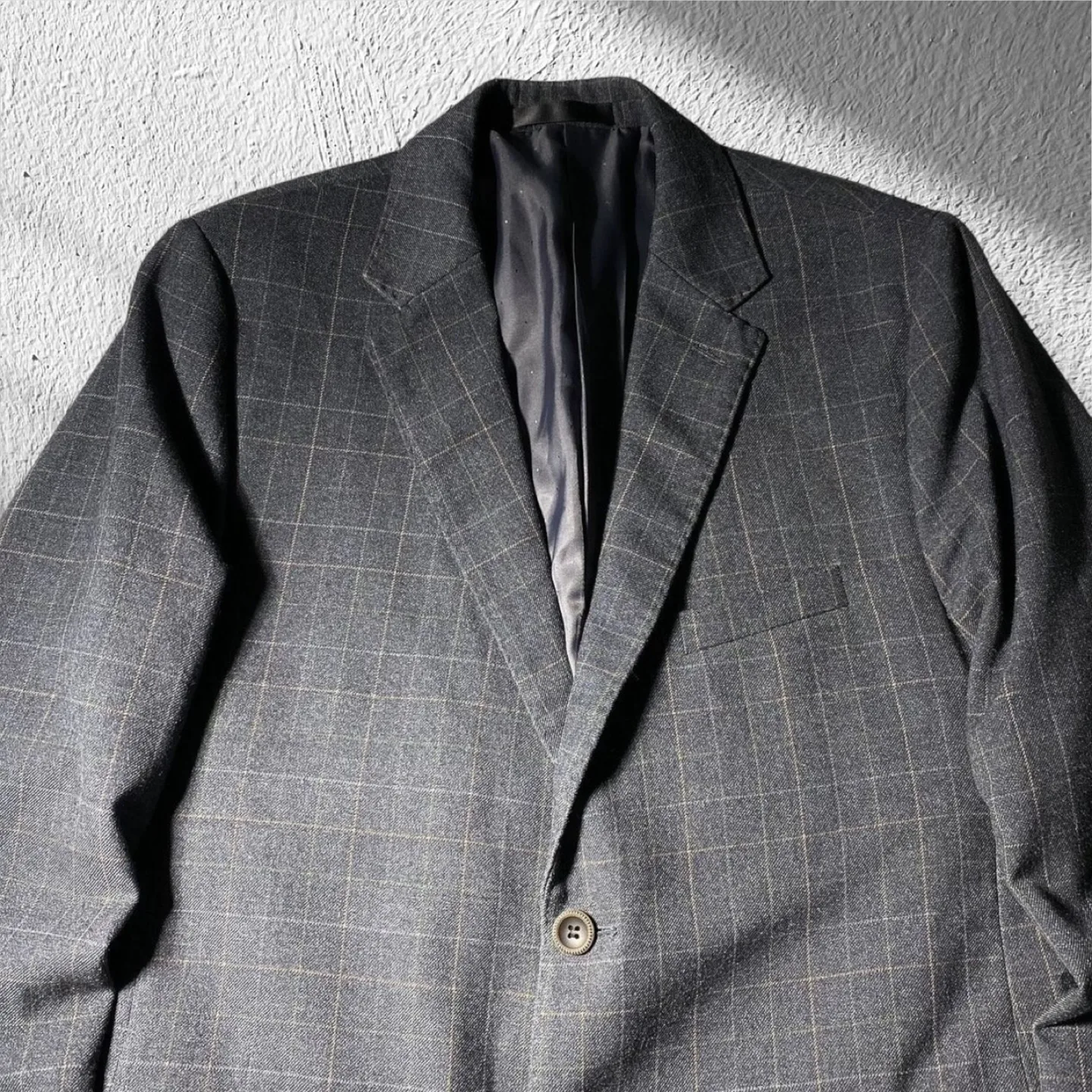 Vintage Emporio Armani Blazer – XL Checkered Cotton Suit Jacket image indicator(2)