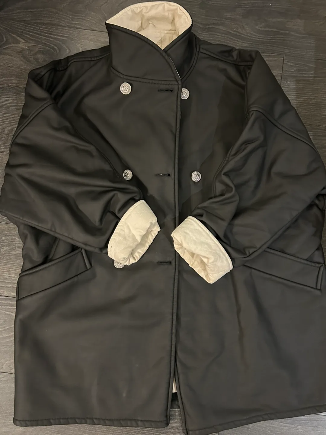 Leather Coat image indicator(2)