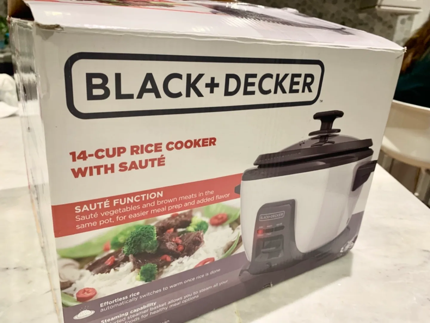 Black+Decker 14-Cup Rice Cooker with Sauté Function image indicator(2)