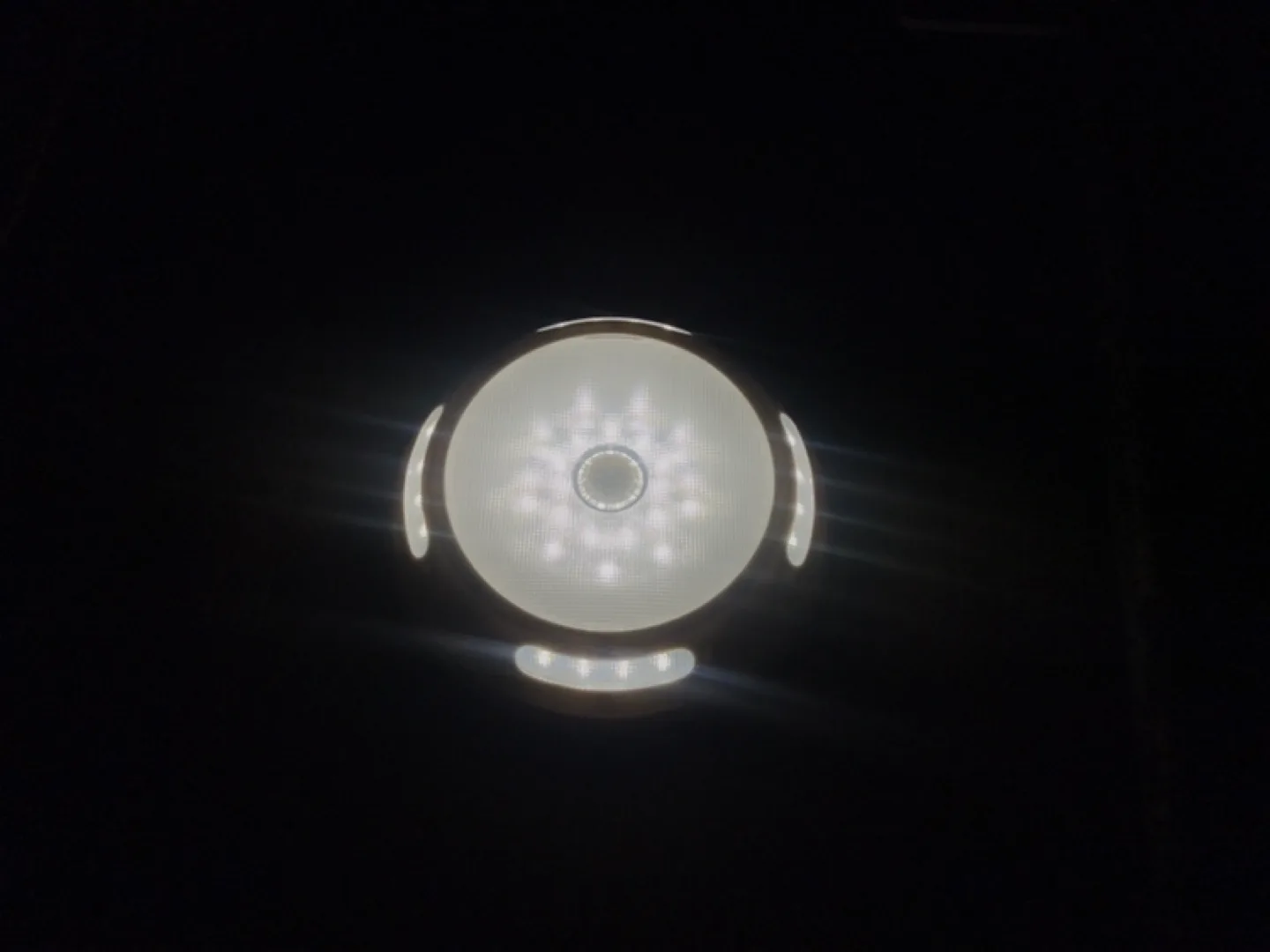 Bello Howell LED Night Light with Remote image indicator(2)