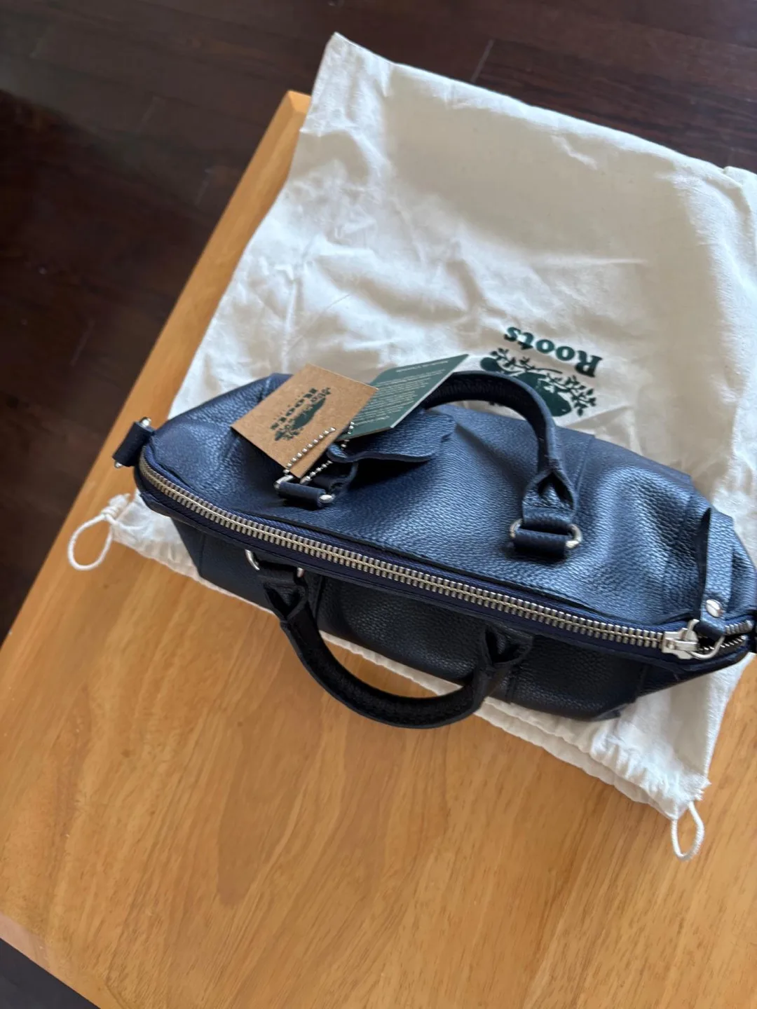 Roots Leather Handbag image indicator(3)