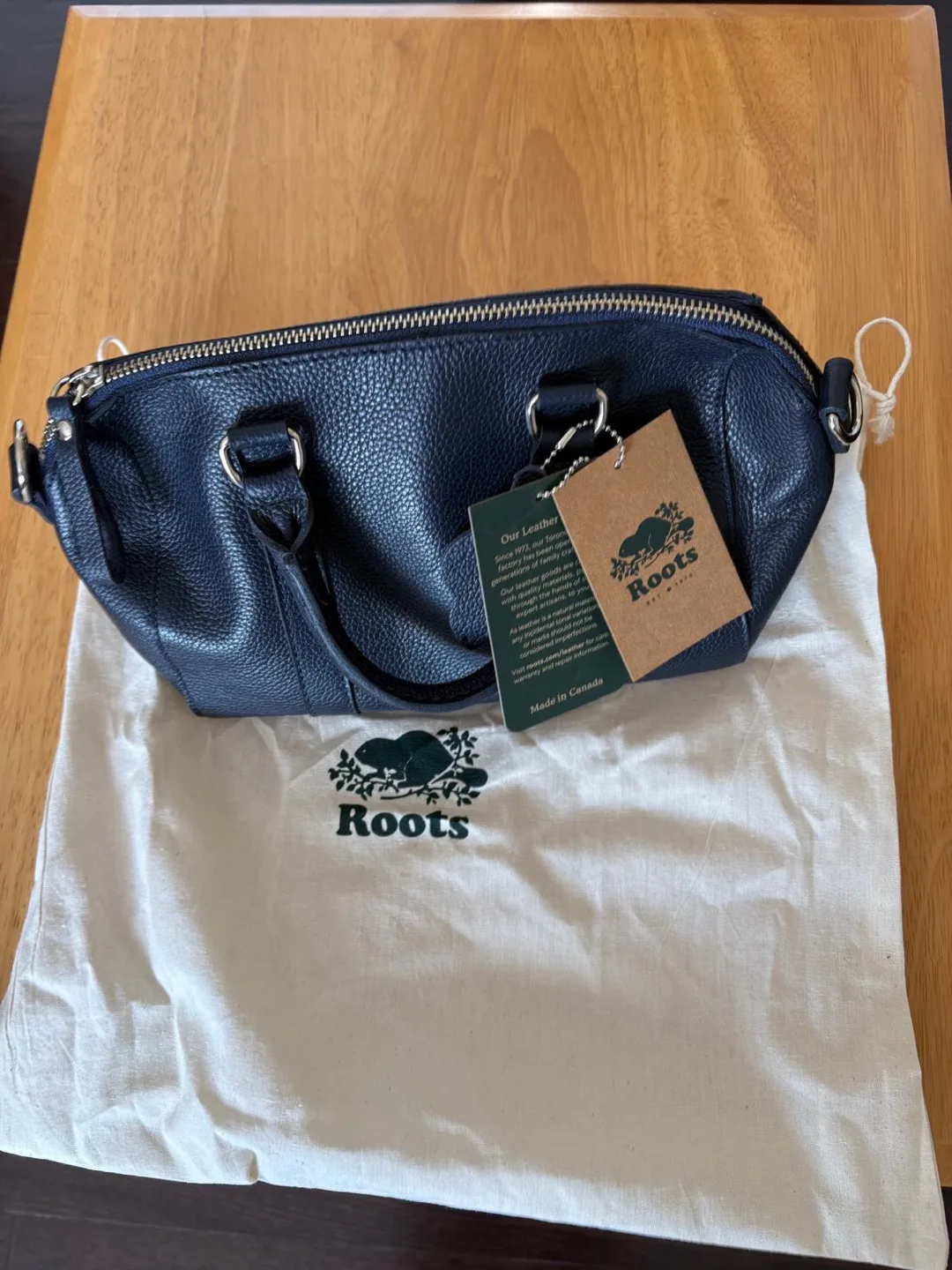 Roots Leather Handbag image indicator(4)