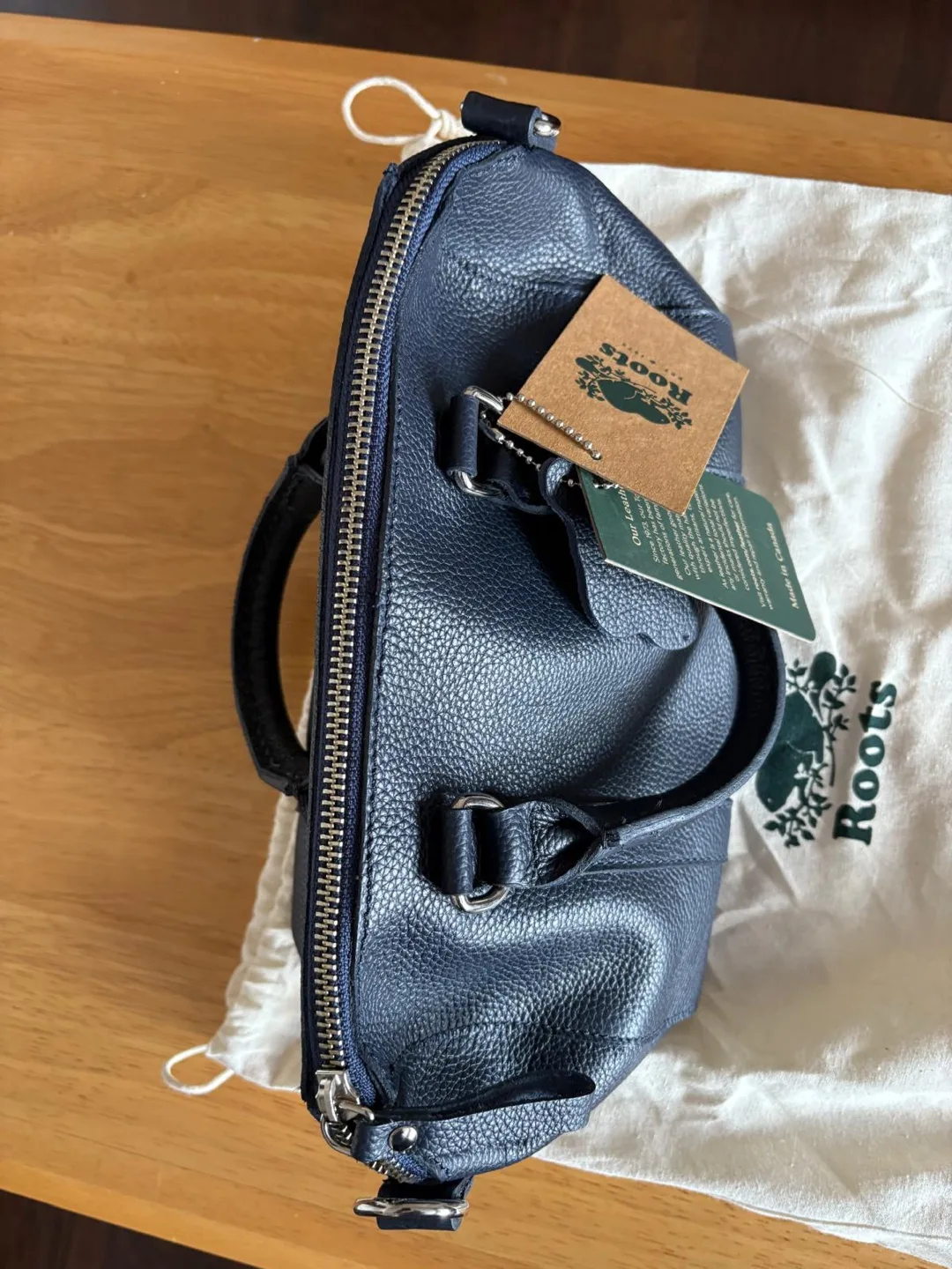 Roots Leather Handbag image indicator(2)