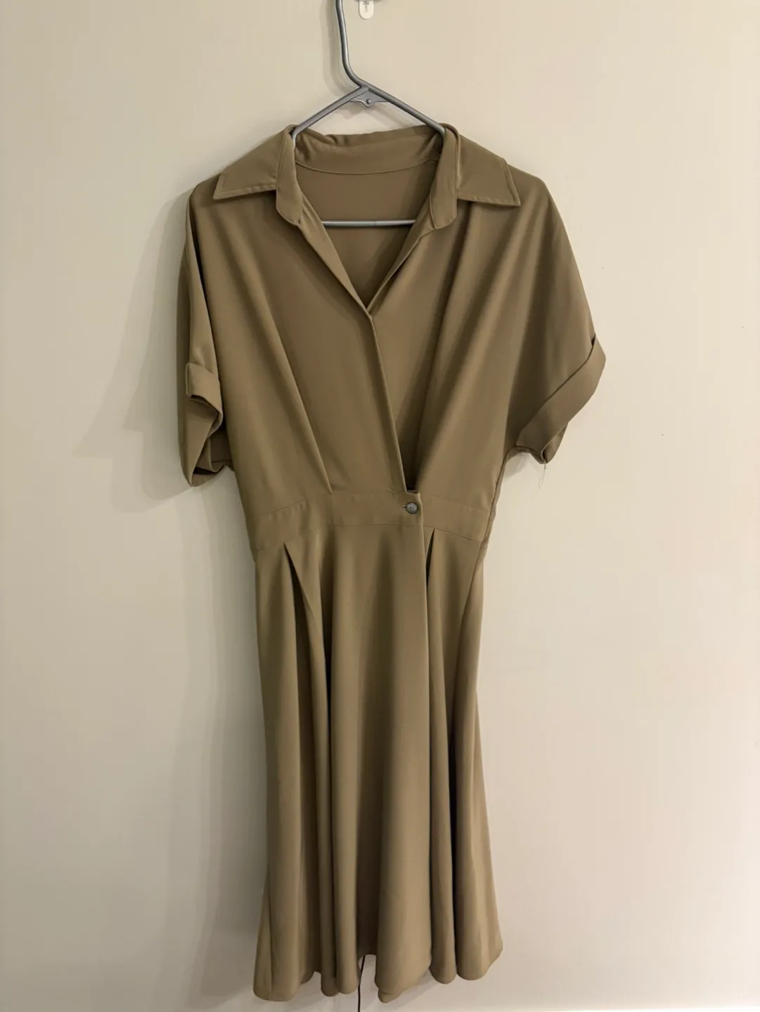 Olive Green Collared Midi Dress image indicator(3)