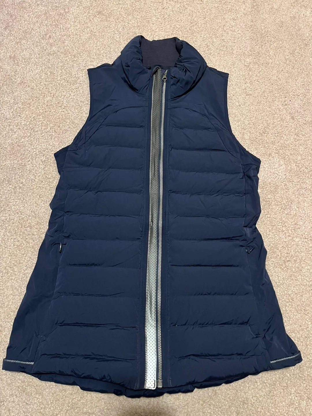 Lululemon Fluffed Up Vest Size 6 thumbnail