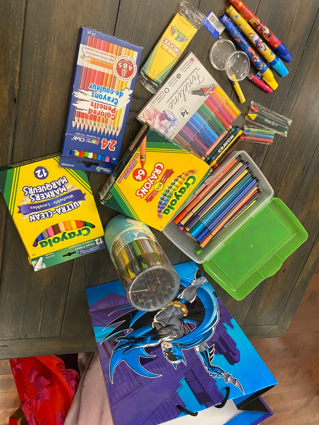 Crayola Art Supplies Bundle thumbnail