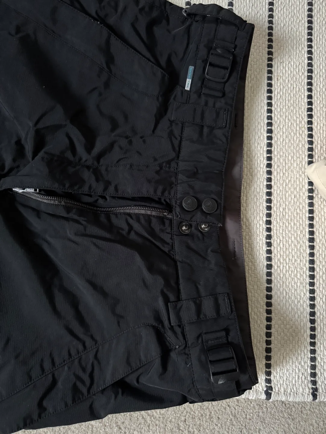 Columbia Sportswear Women's Size Small Black ski/Snowboard Pants image indicator(3)