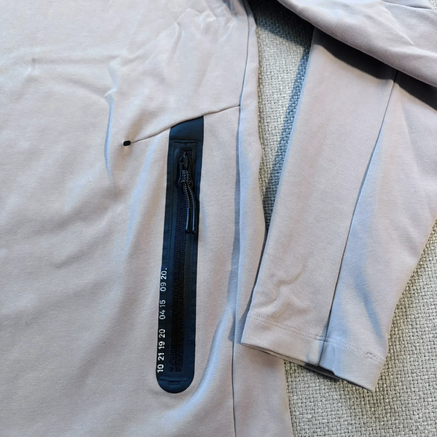 Nike Tech Pack Crew Neck Sweater - Medium - NEW image indicator(5)