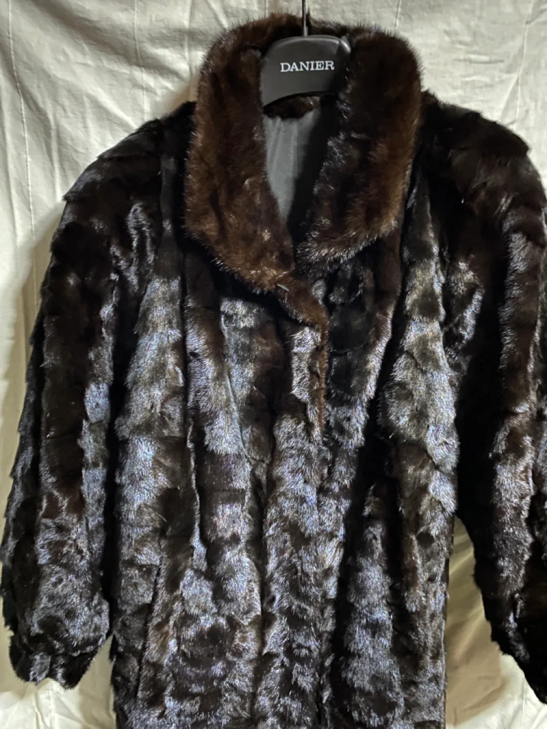 Vintage Mink Fur Coat- Chocolate Brown image indicator(3)