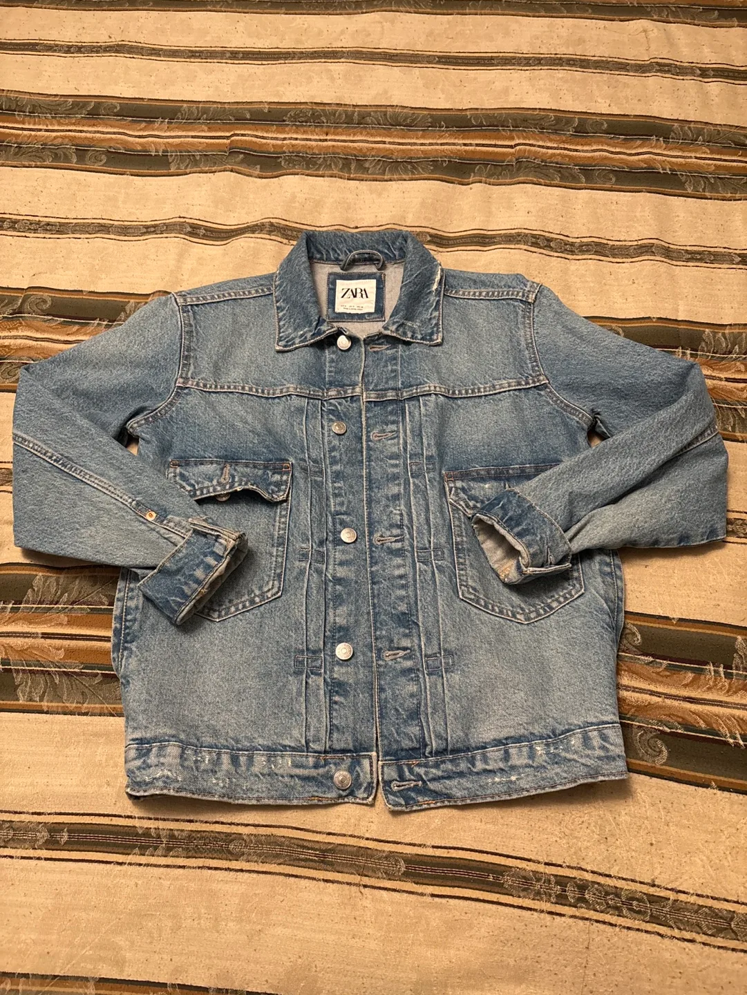 Zara Light Wash Denim Jacket - Size S