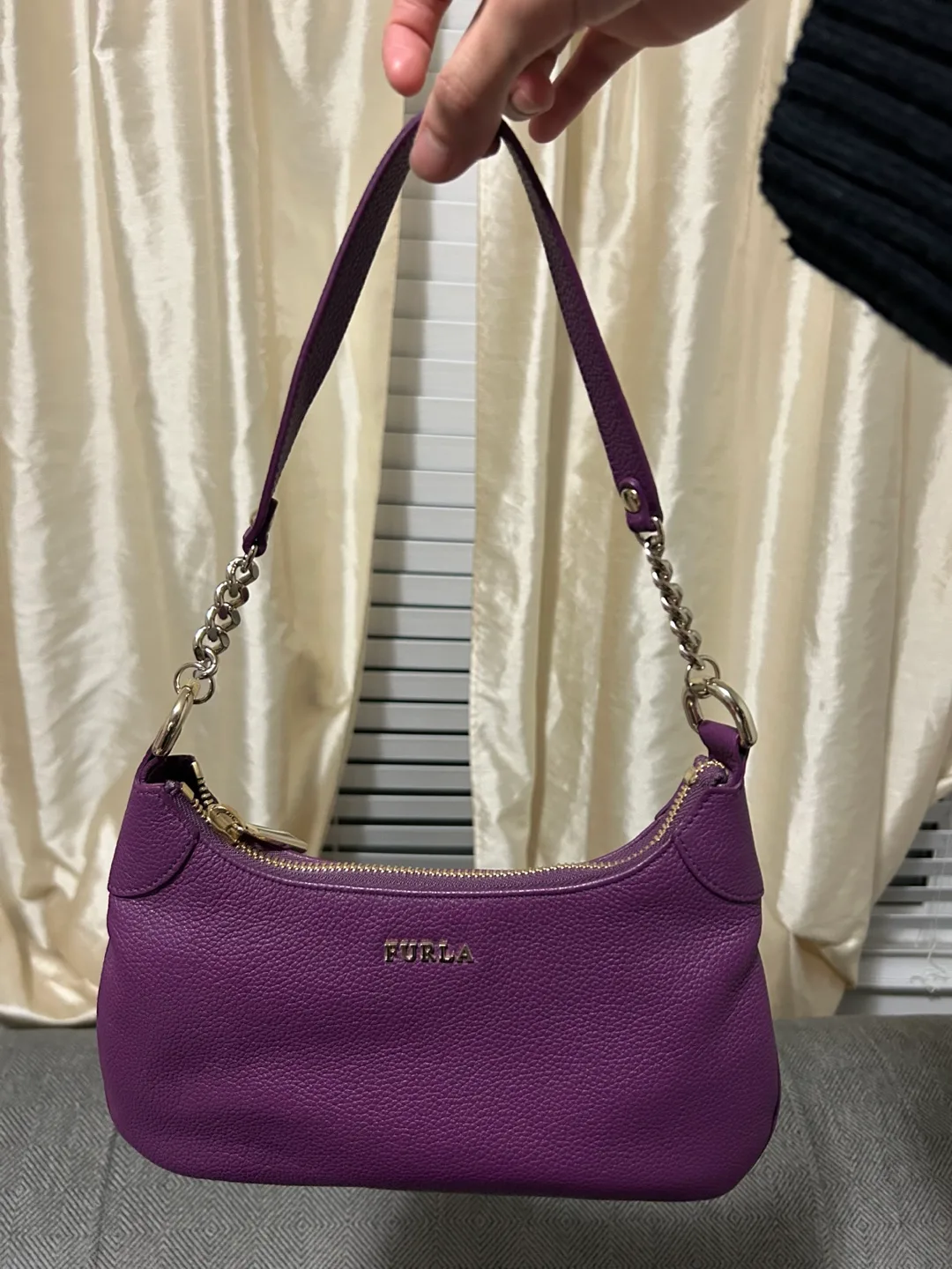 Furla Purple Leather Shoulder Bag image indicator(7)