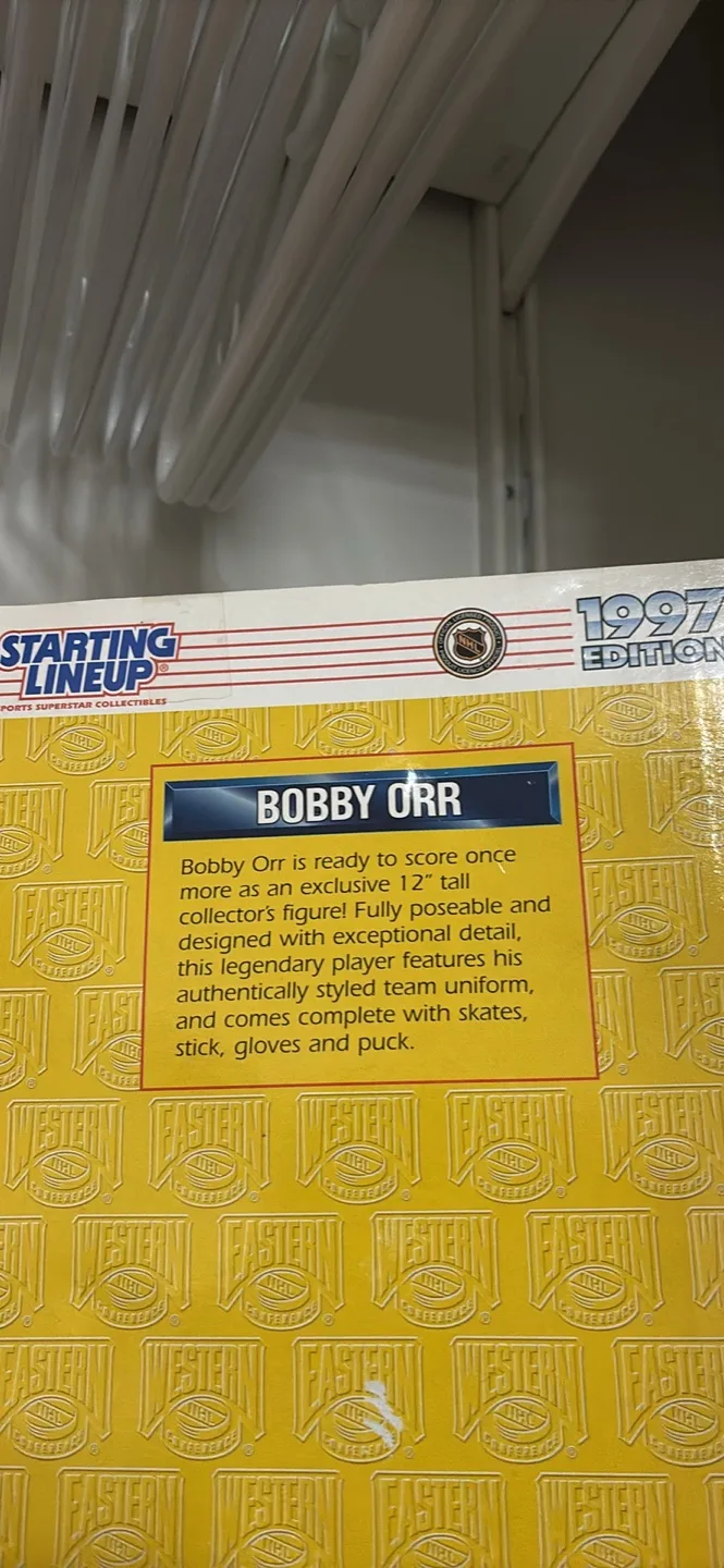 NEW in box 1997 Starting Lineup Bobby Orr Figure image indicator(4)
