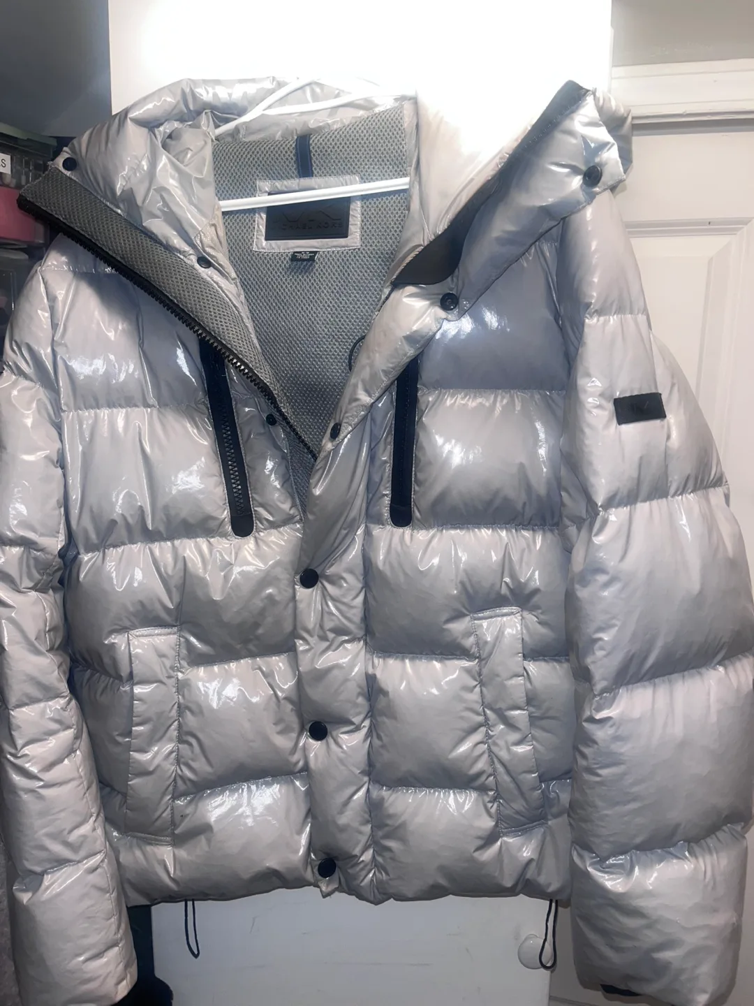 Michael Kors MK Travel Engineered Puffer Jacket - Size M image indicator(3)