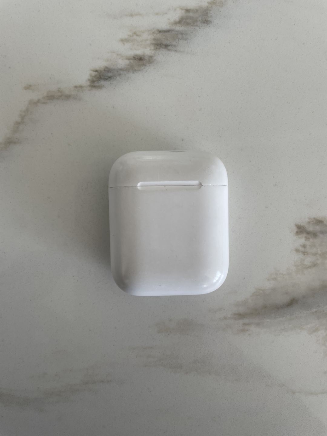 Apple AirPods with Charging Case