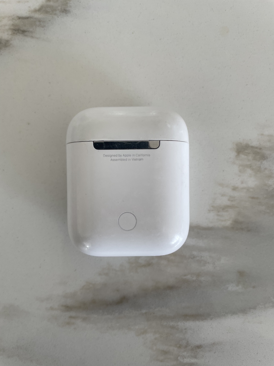 Apple AirPods with Charging Case - photo 2
