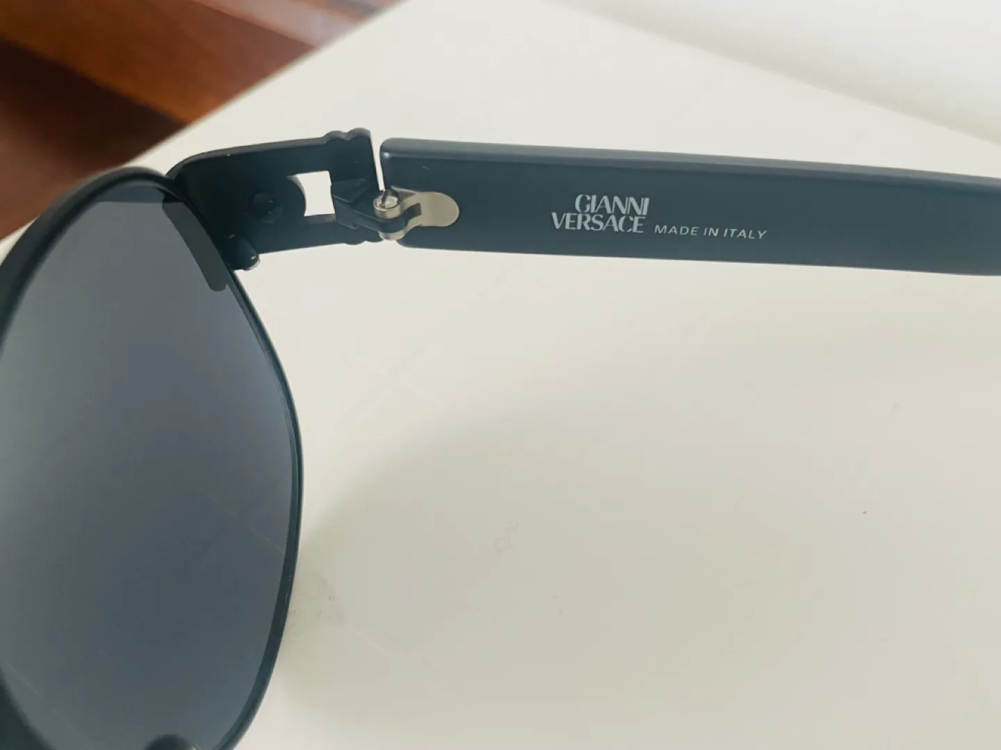 Vintage Gianni Versace Sunglasses MOD 547 COL 028 image indicator(2)