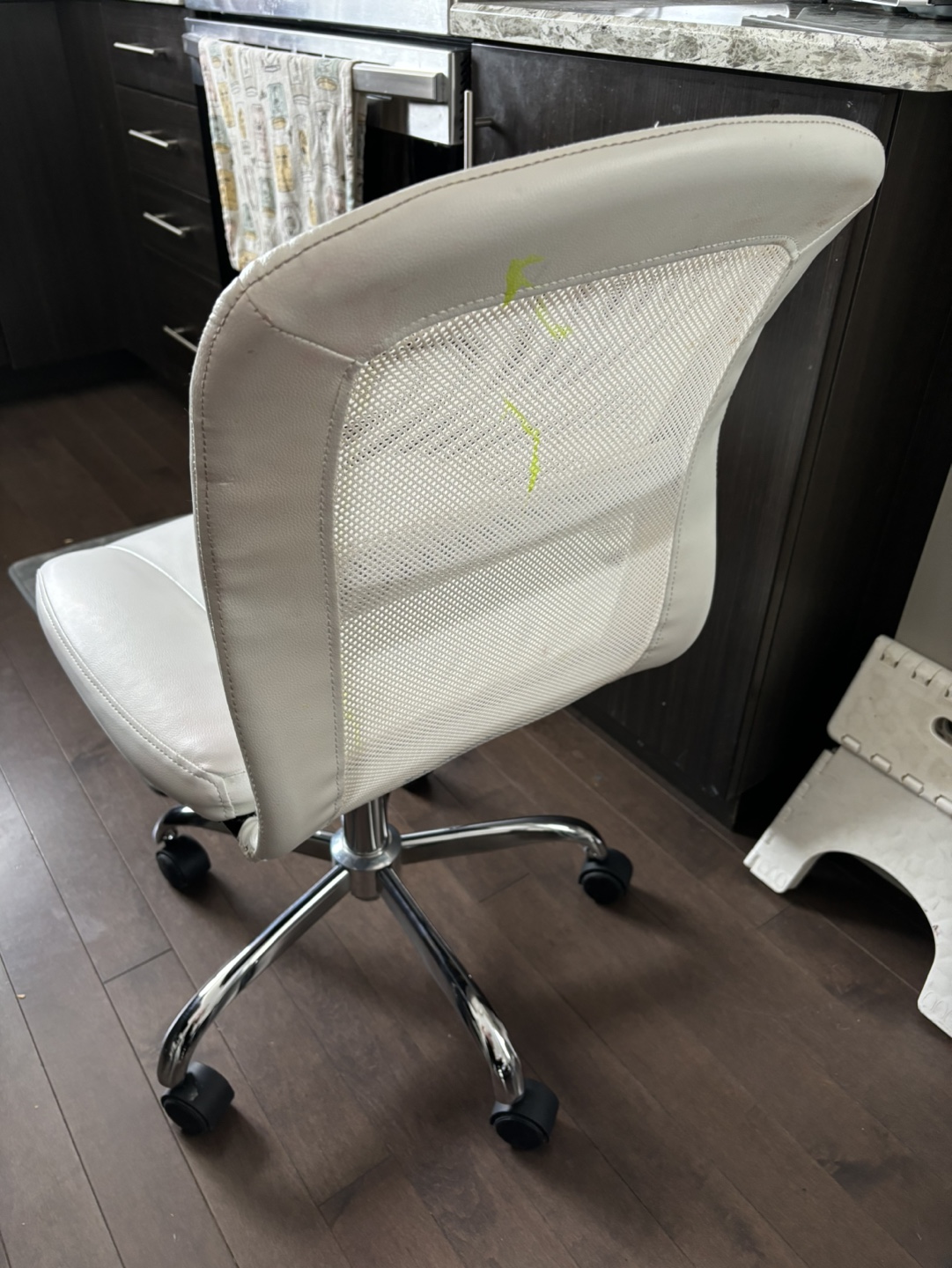 White Office Chair - photo 2