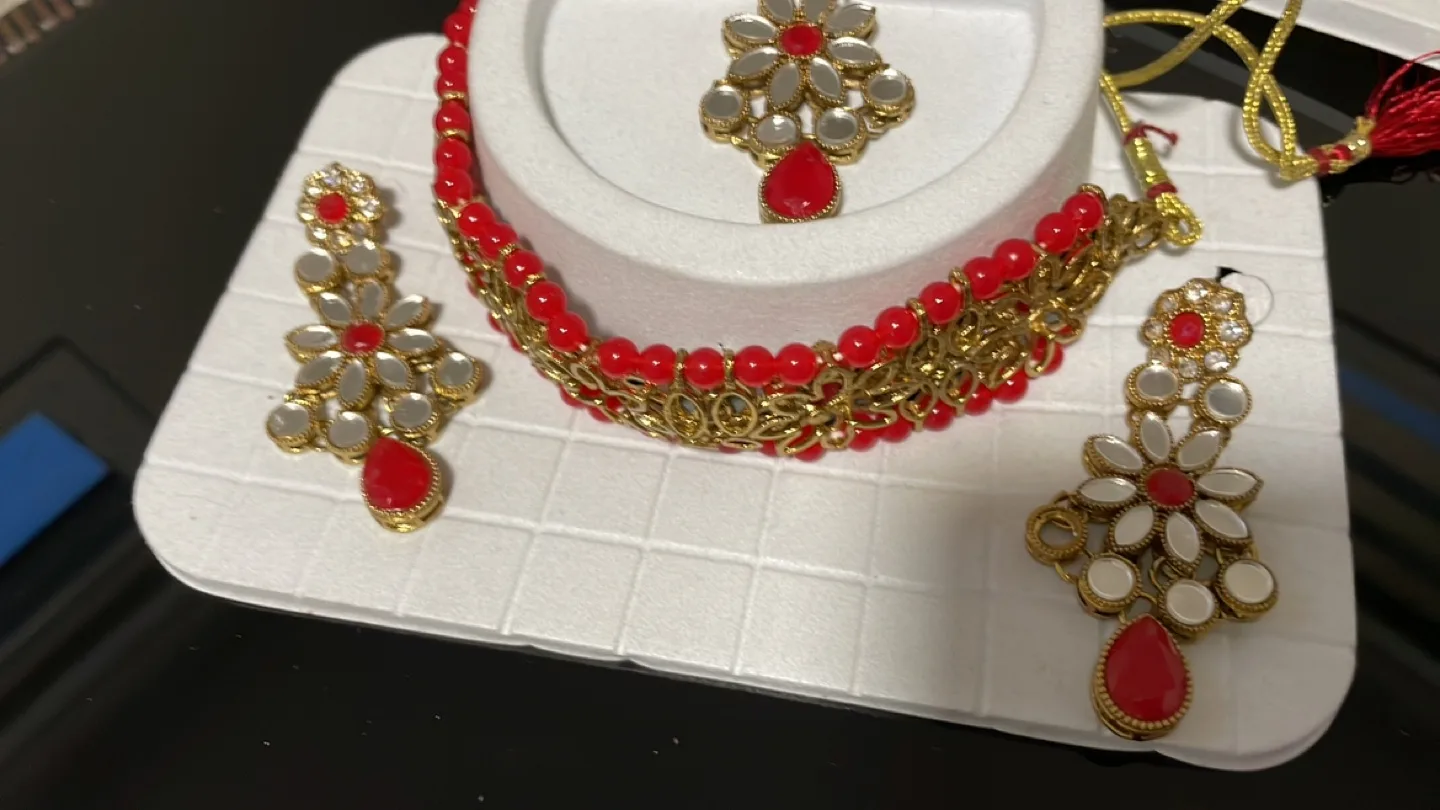 Red and Gold Indian Jewellery Set image indicator(3)