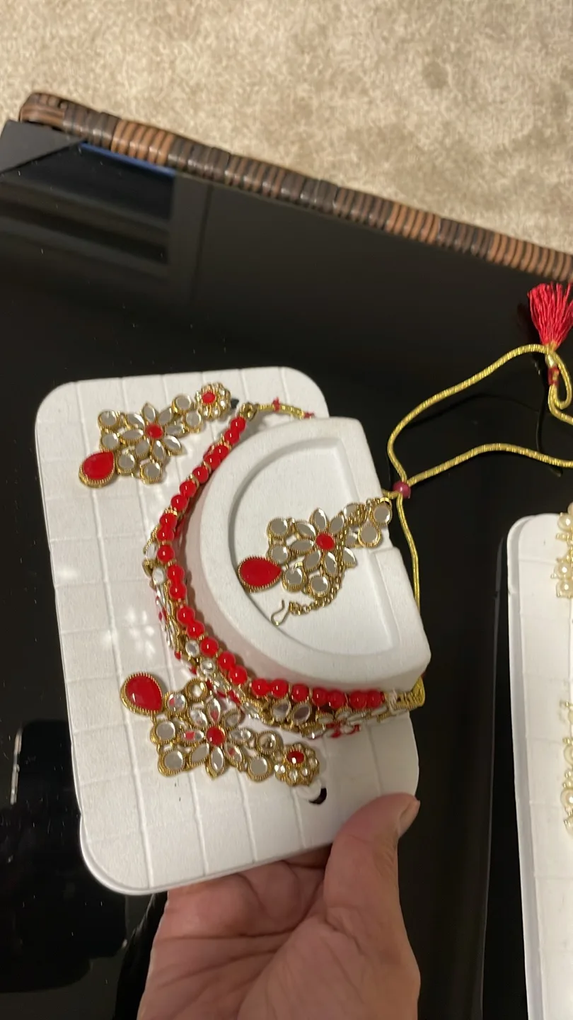 Red and Gold Indian Jewellery Set image indicator(2)