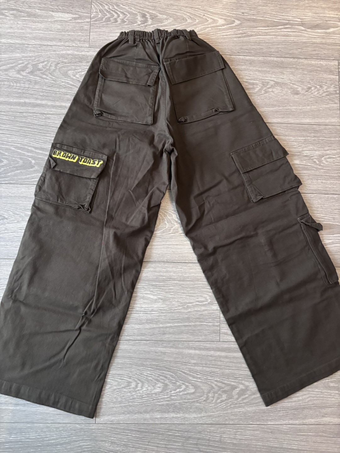Ultra Wide Baggy Cargo Pants - Size Small - photo 2
