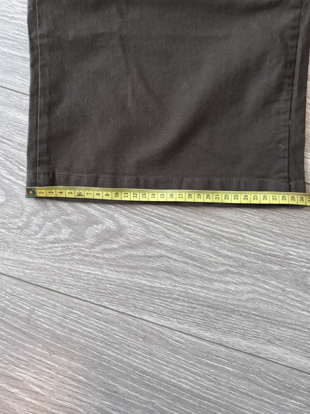 Ultra Wide Baggy Cargo Pants - Size Small - photo 5