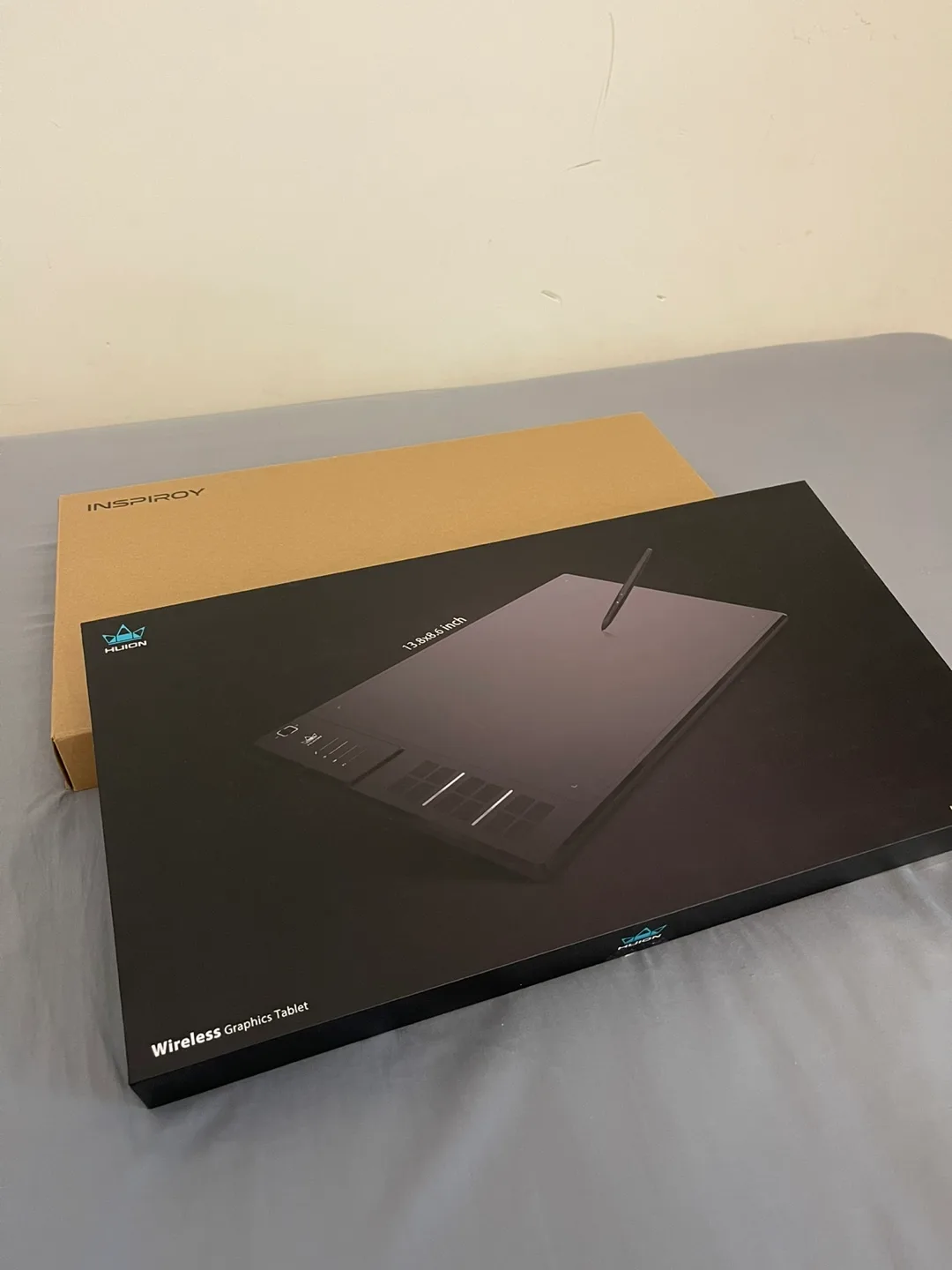 Huion Inspiroy WH1409 Drawing Tablet thumbnail