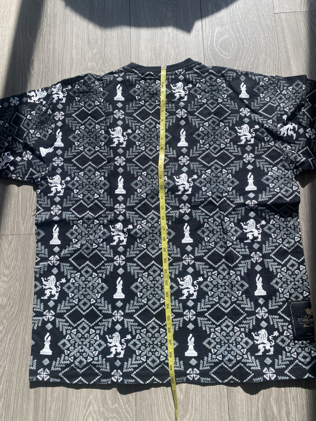 Vintage Akademiks Men's Large Black and White Graphic T-Shirt - photo 4