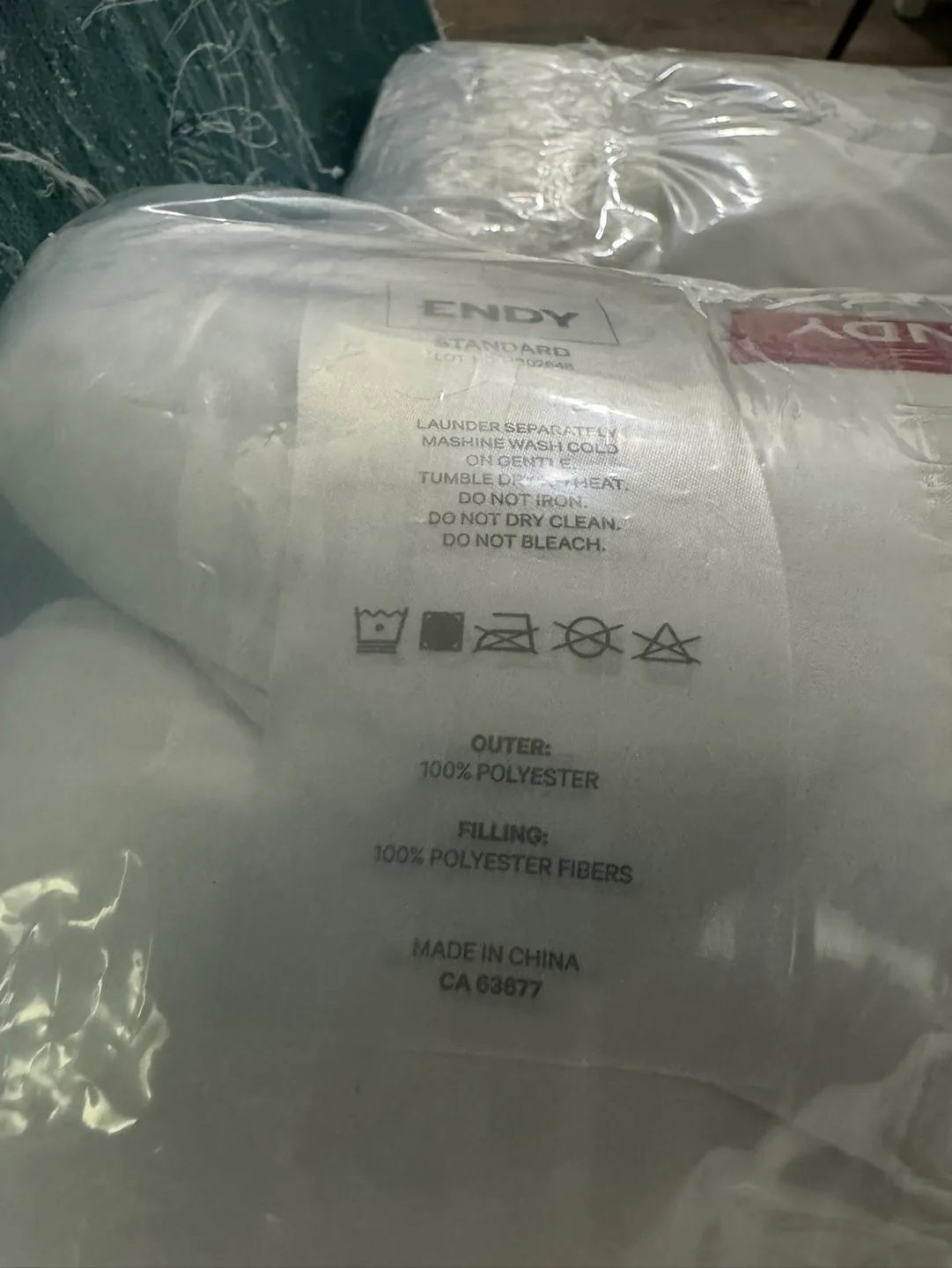 2 New Endy Standard Pillows image indicator(3)