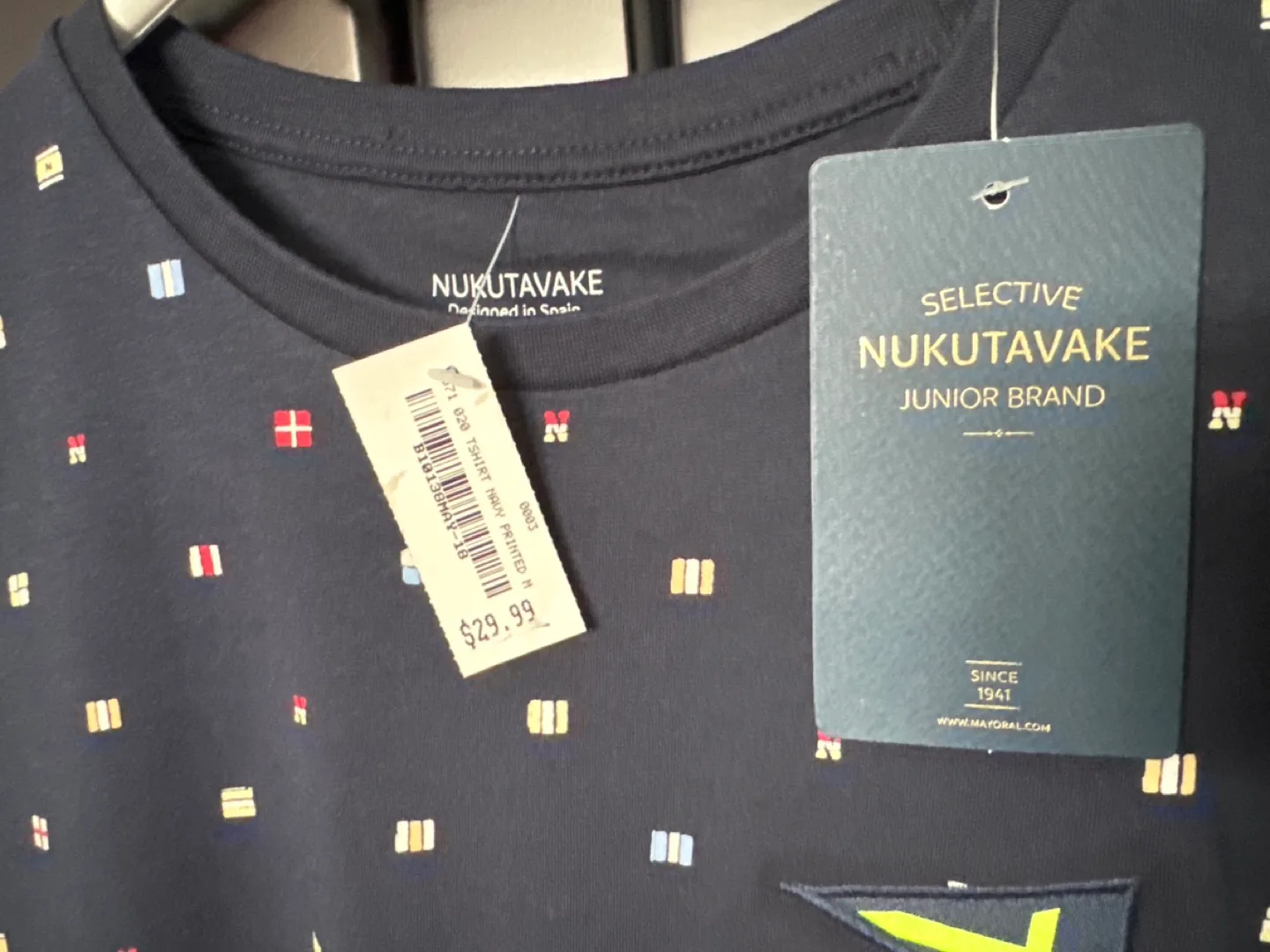 NUKUTAVAKe Junior Brand T-Shirt Size 18 image indicator(2)