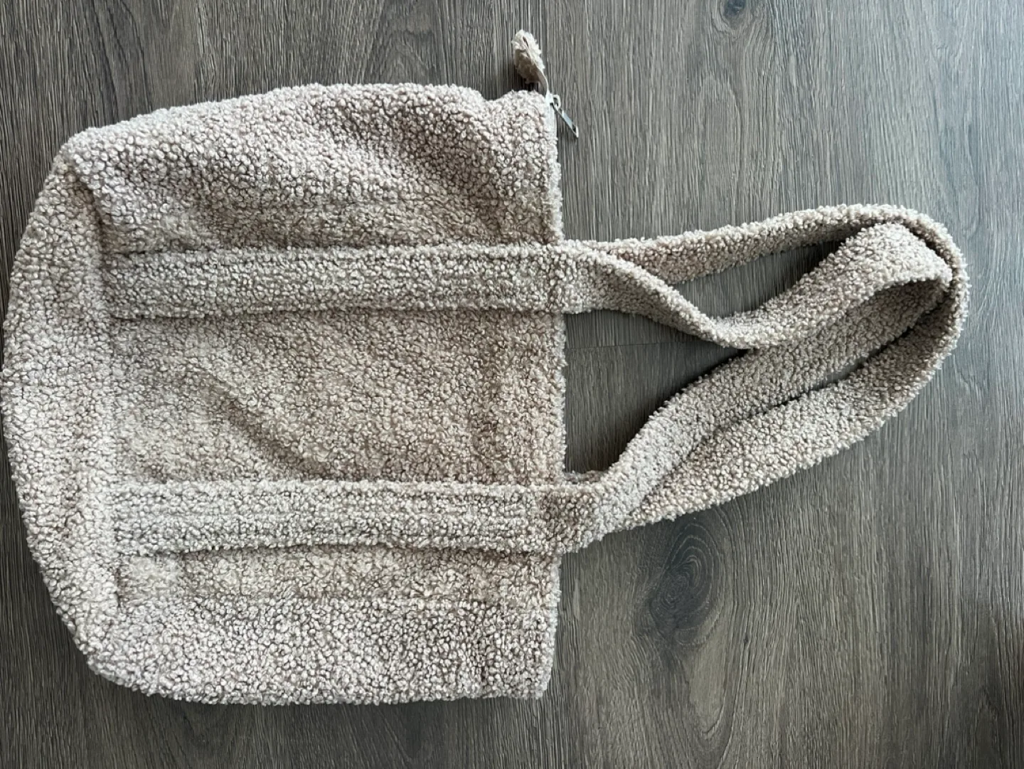 Tan Fuzzy Tote Bag image indicator(3)