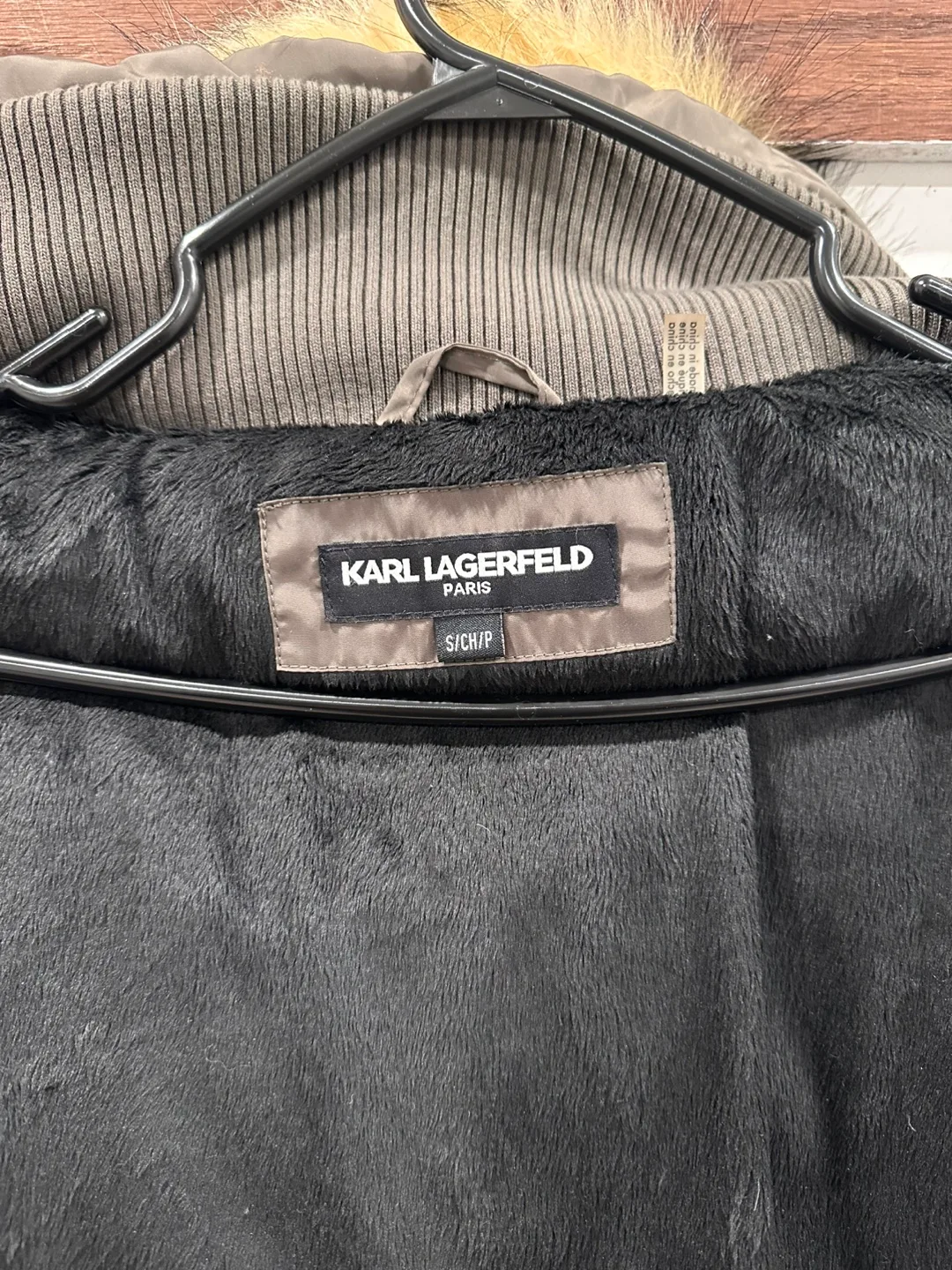 Winter Jacket image indicator(2)