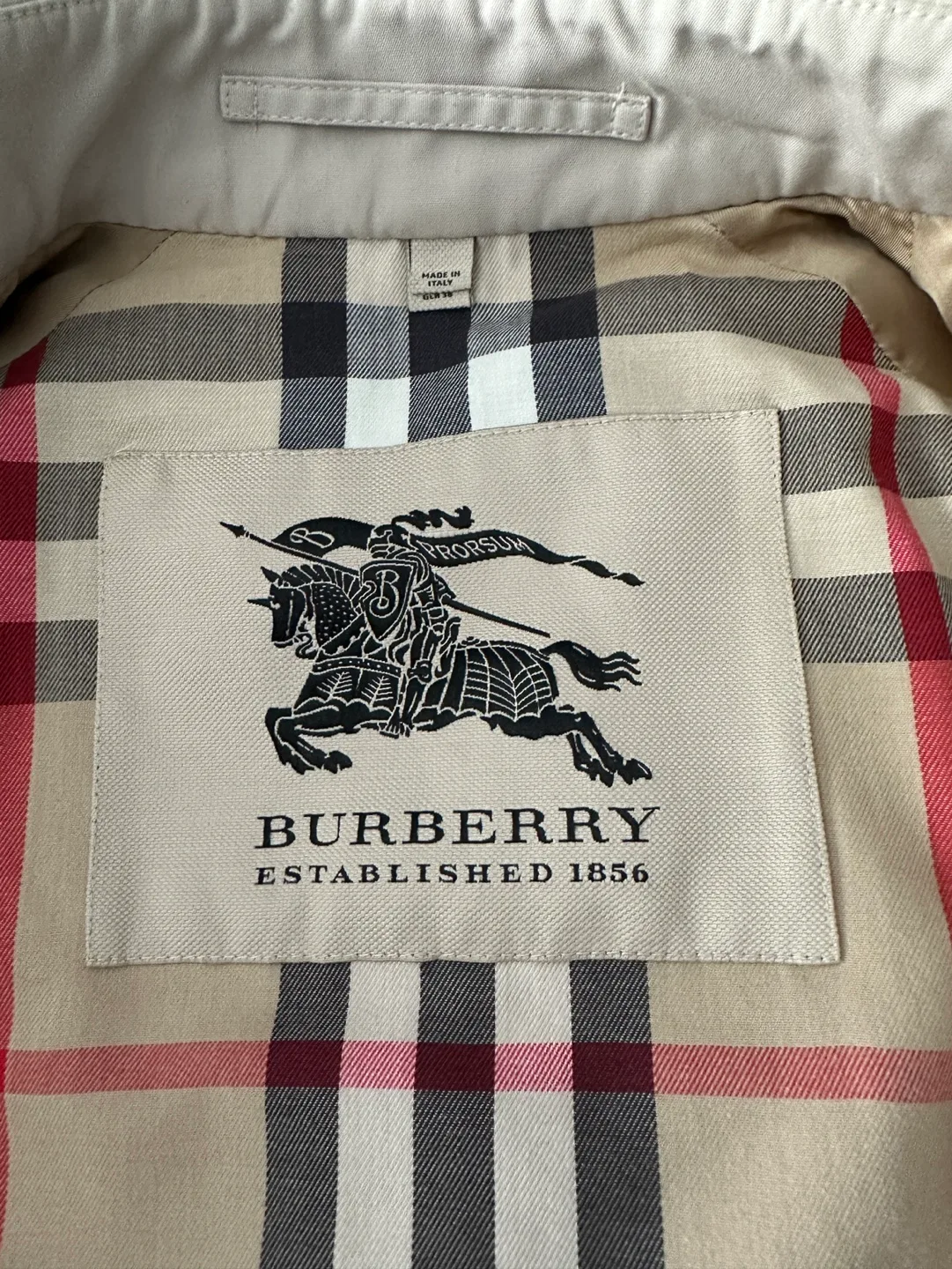 Authentic Burberry Harbourne Trench Coat image indicator(7)