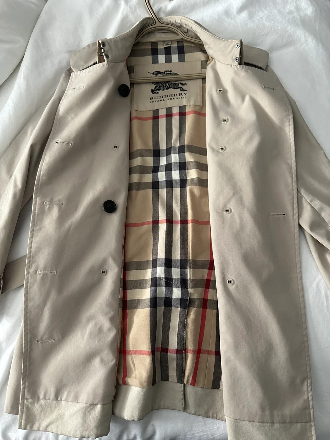 Authentic Burberry Harbourne Trench Coat image indicator(8)