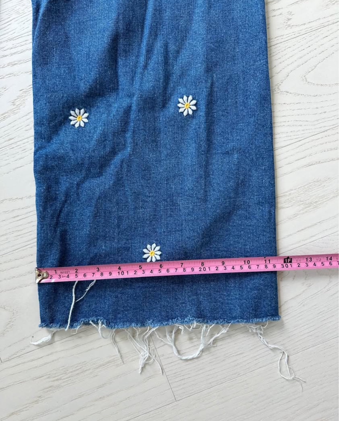 Daisy embroidered wide leg jeans - photo 5