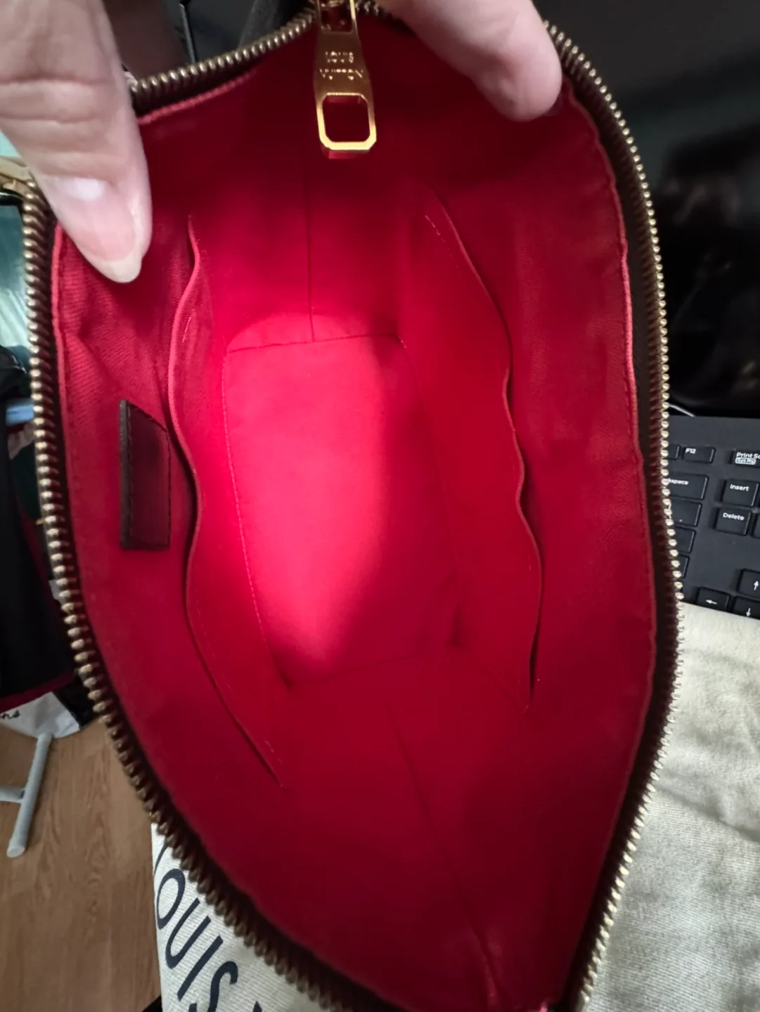 Authentic Louis Vuitton Siena PM image indicator(3)