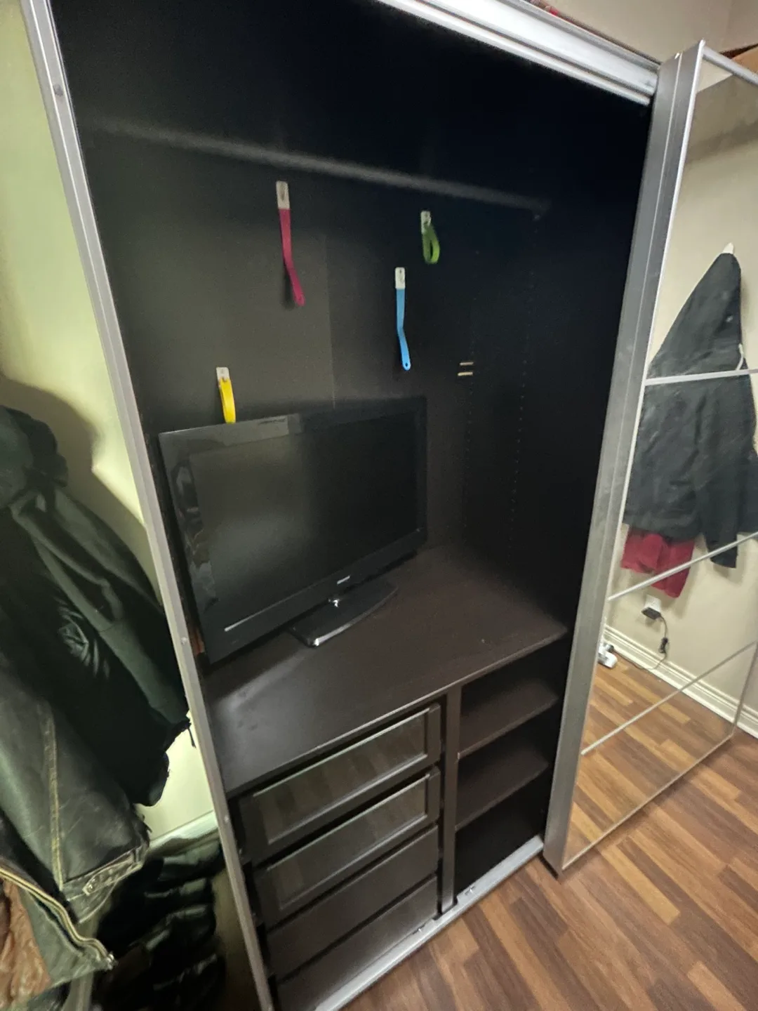 IKEA PAX Wardrobe with Sliding Mirrored Doors image indicator(3)