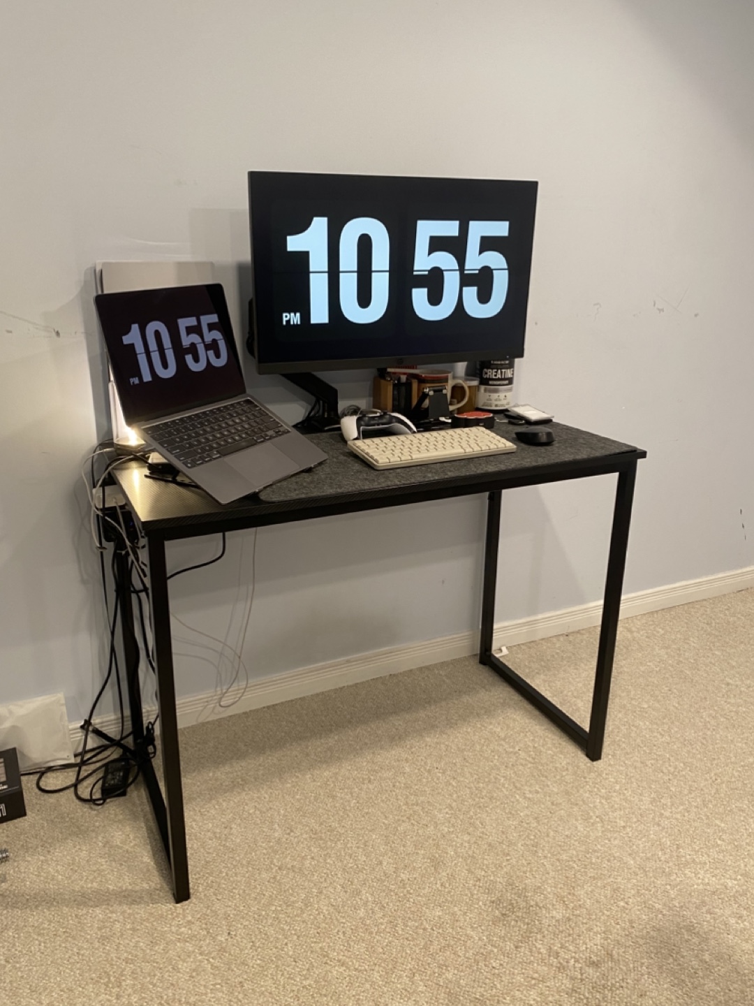 Black Computer Desk with Carbon Fibre Top - photo 2