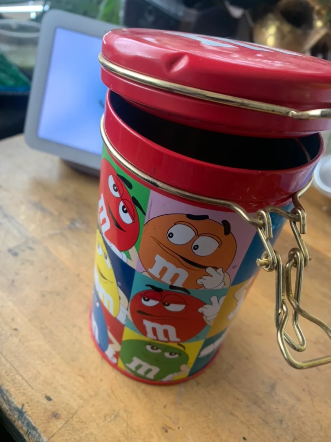 2014 M&M's Candy Tin thumbnail