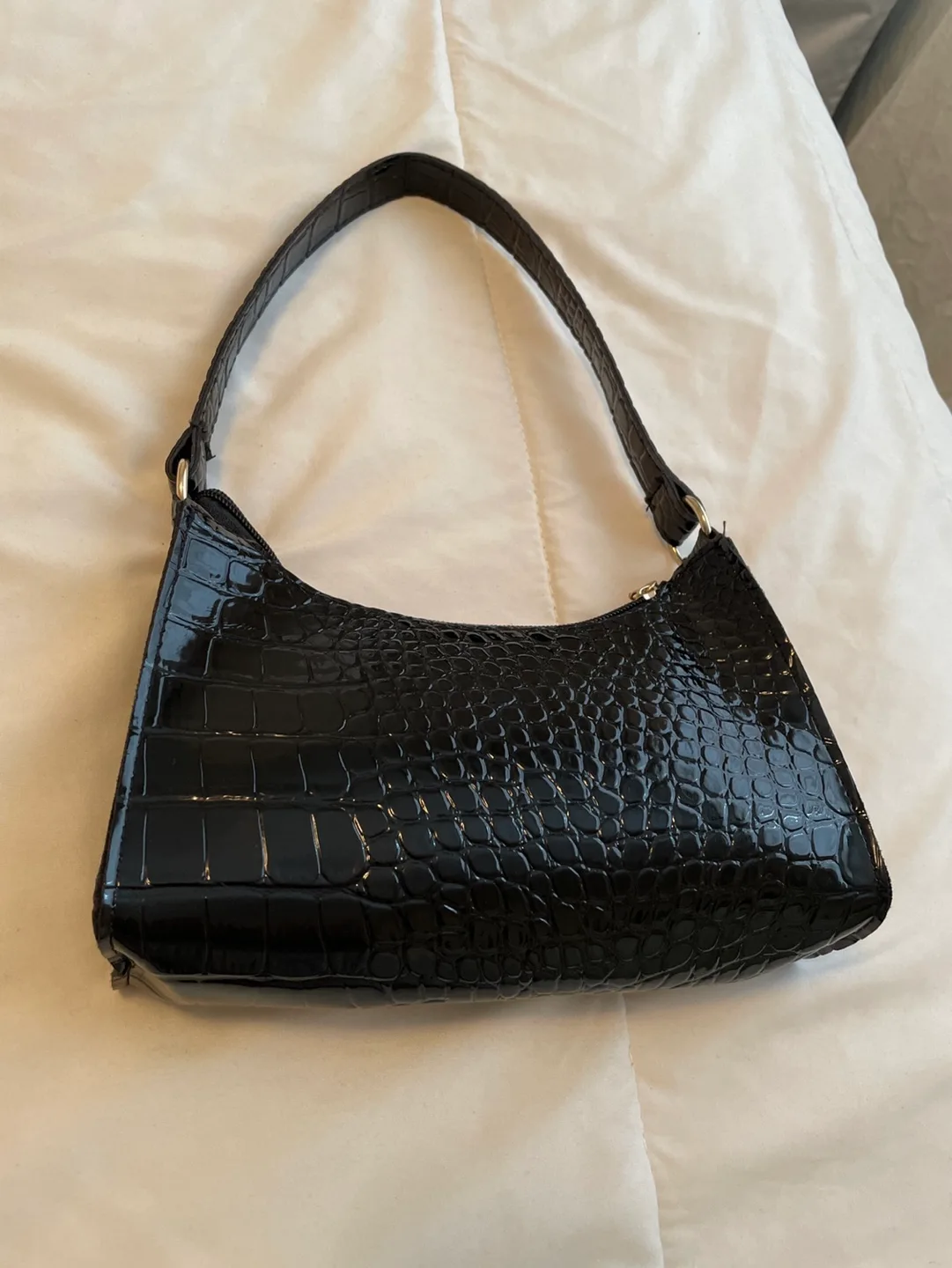 Black Faux Crocodile-Embossed Baguette Handbag image indicator(2)